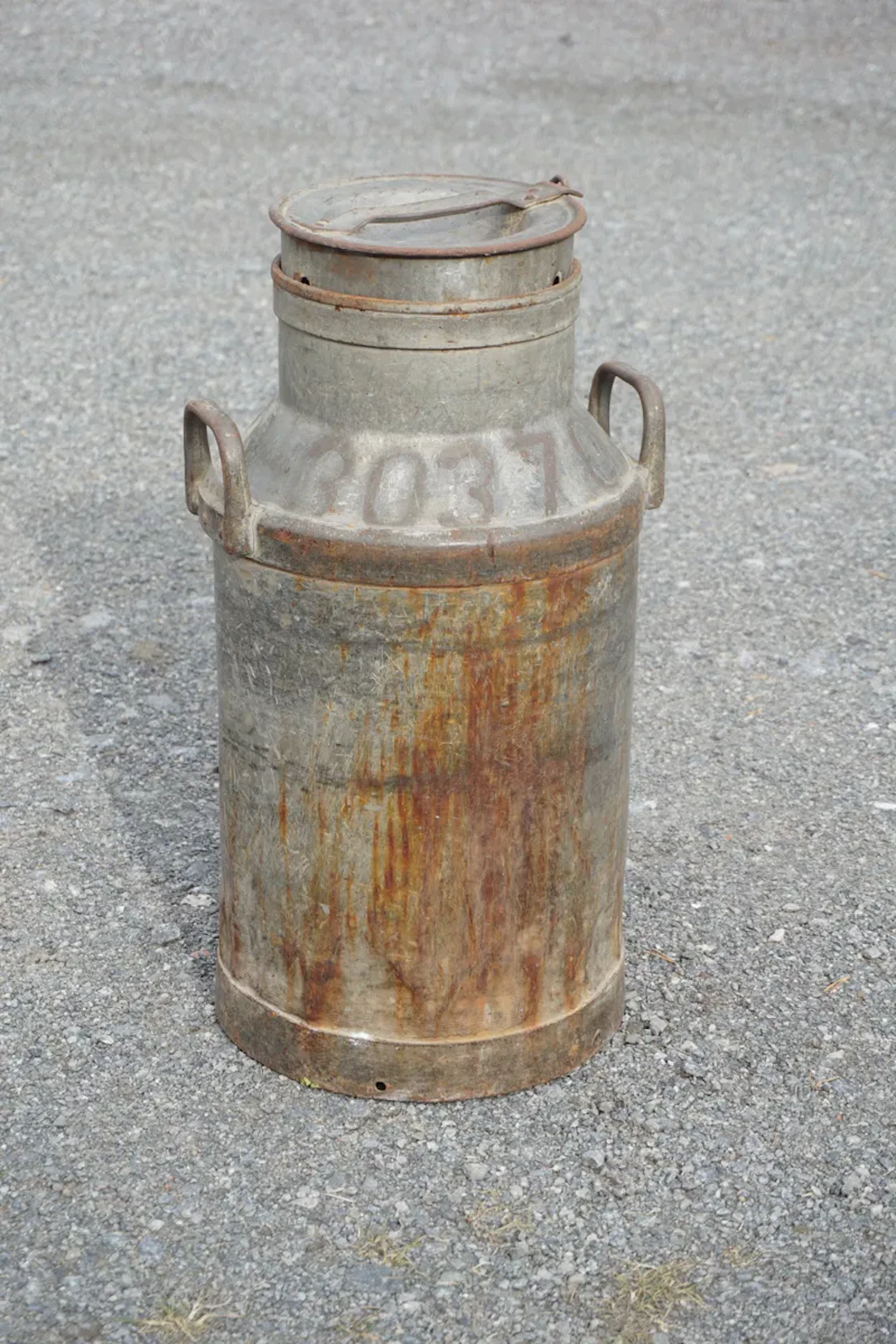 Mjölkkanna. B194/