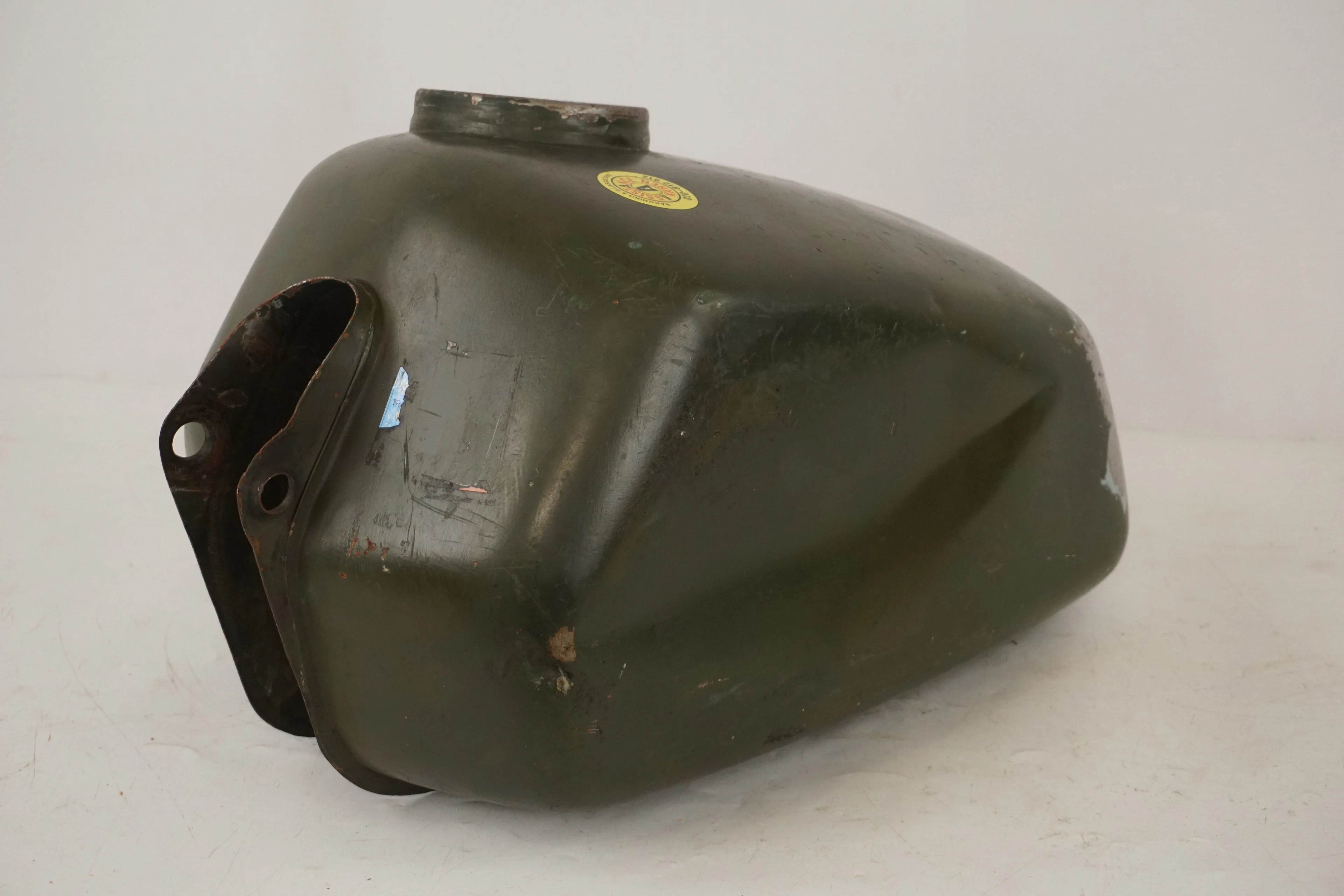 Tank Husqvarna. B190
