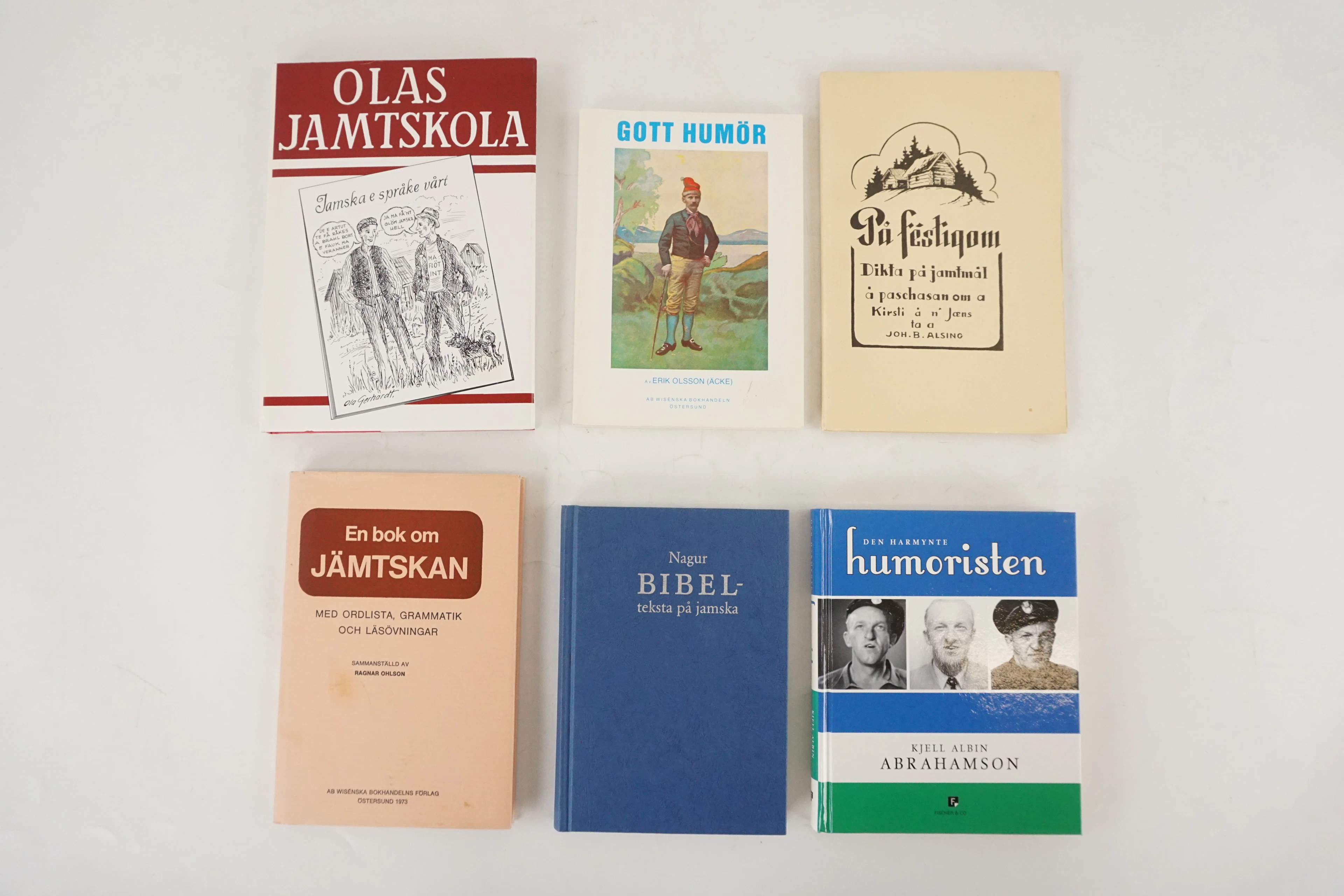5 Böcker Bibel teksta på jamska, Gott humör mm. A60