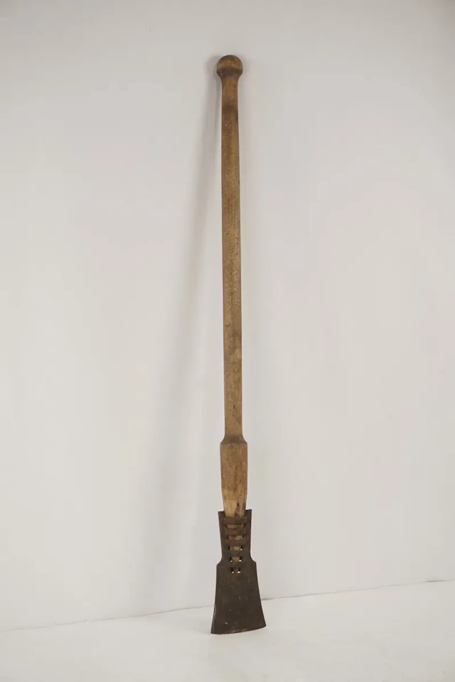 Äldre barkspade. B92