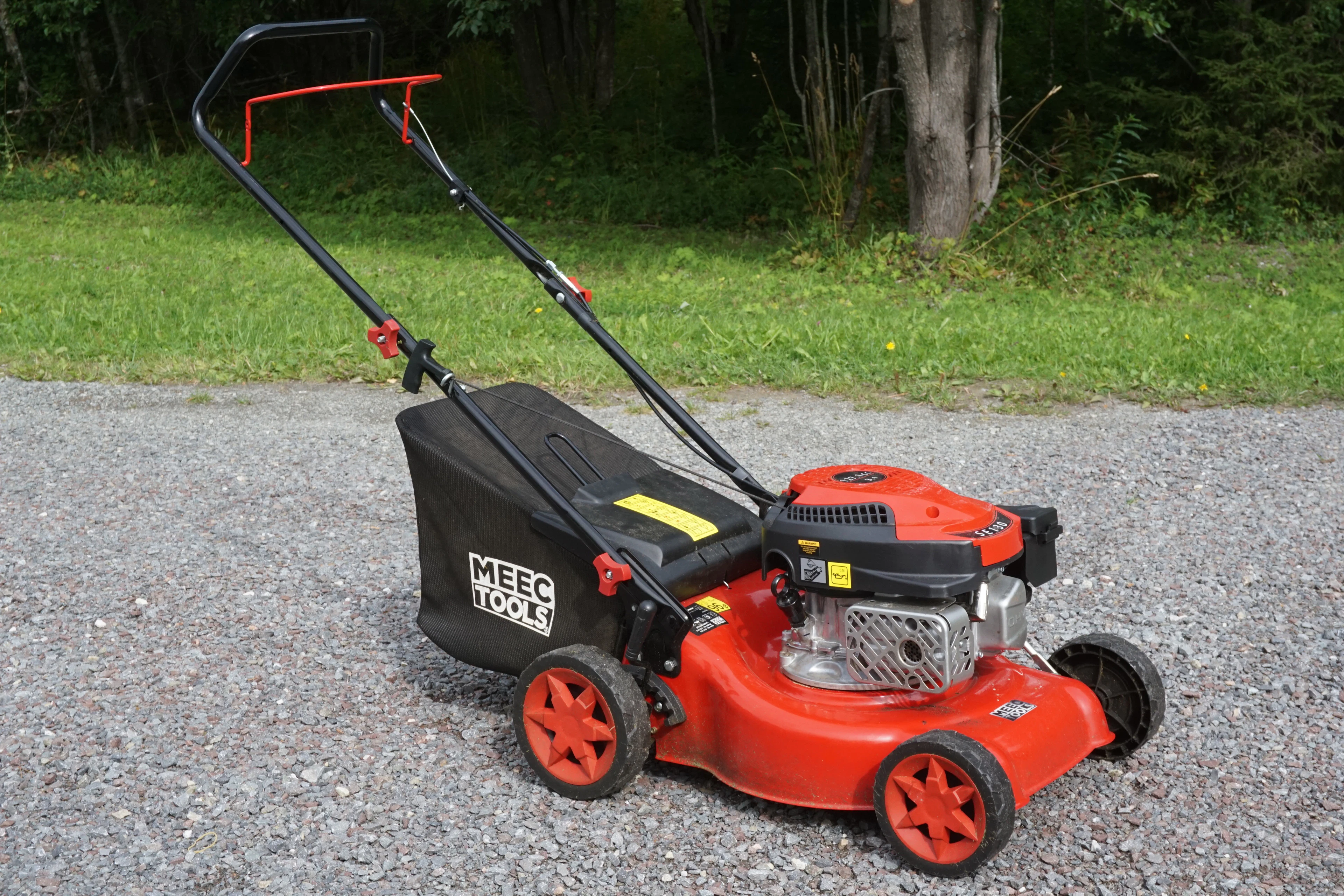 Gräsklippare modell SE130 Meec Tools. B227