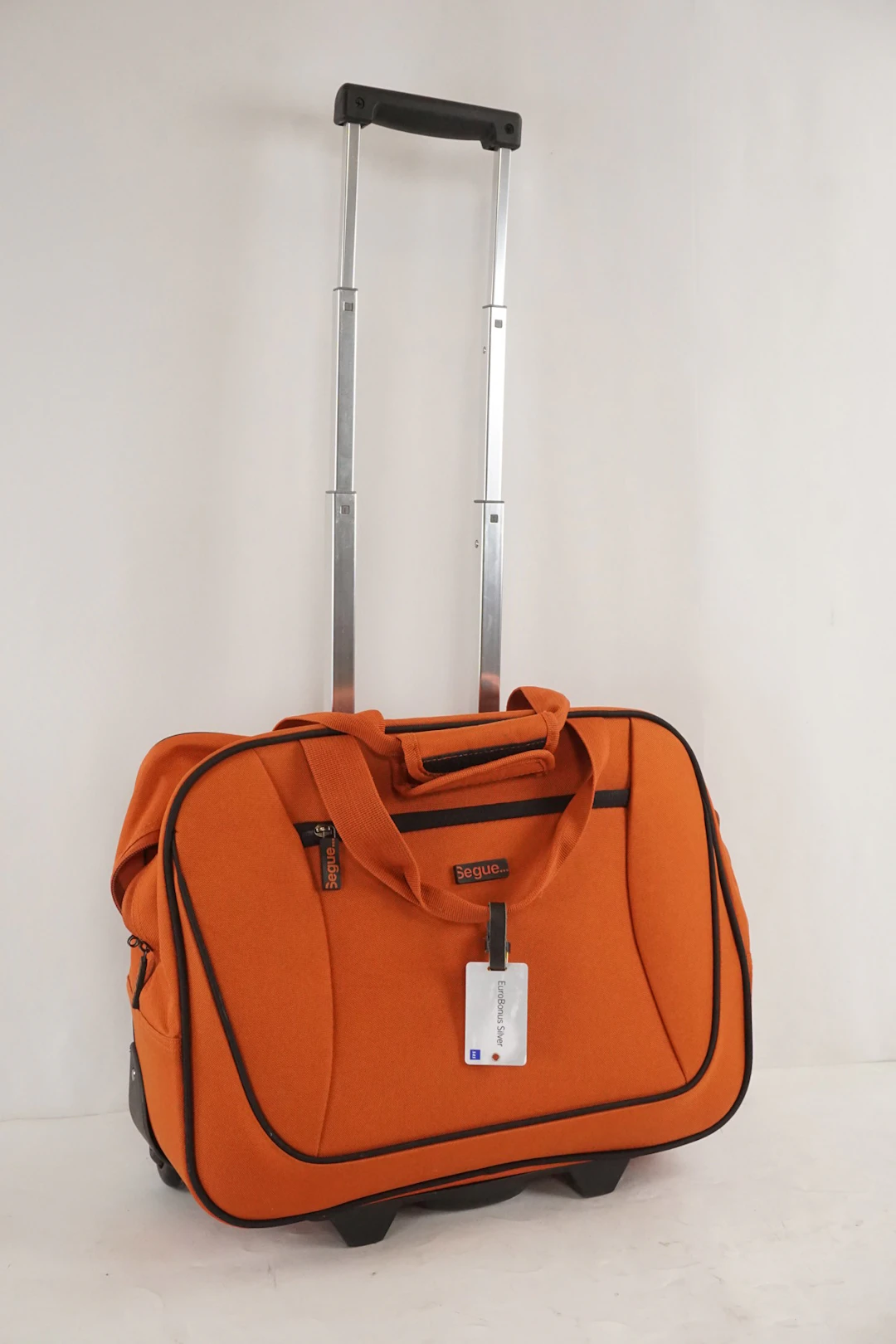 Segue, Resväska med hjul, orange. BC37