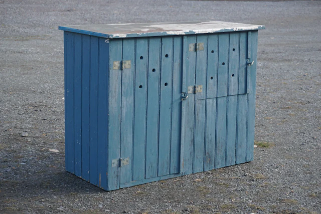 Vedlår Allmoge skåp blått. B30