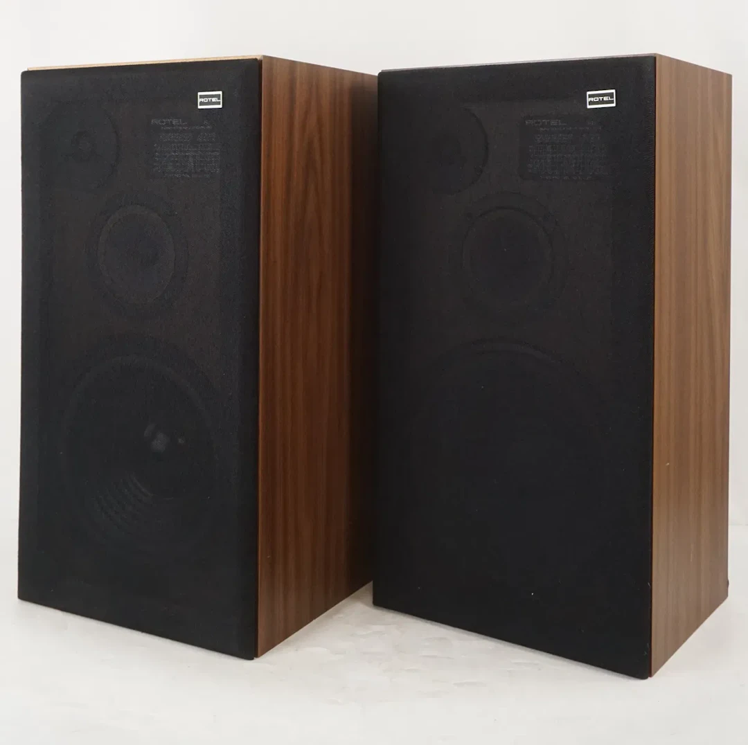 ROTEL RL-1000 högtalare. B136