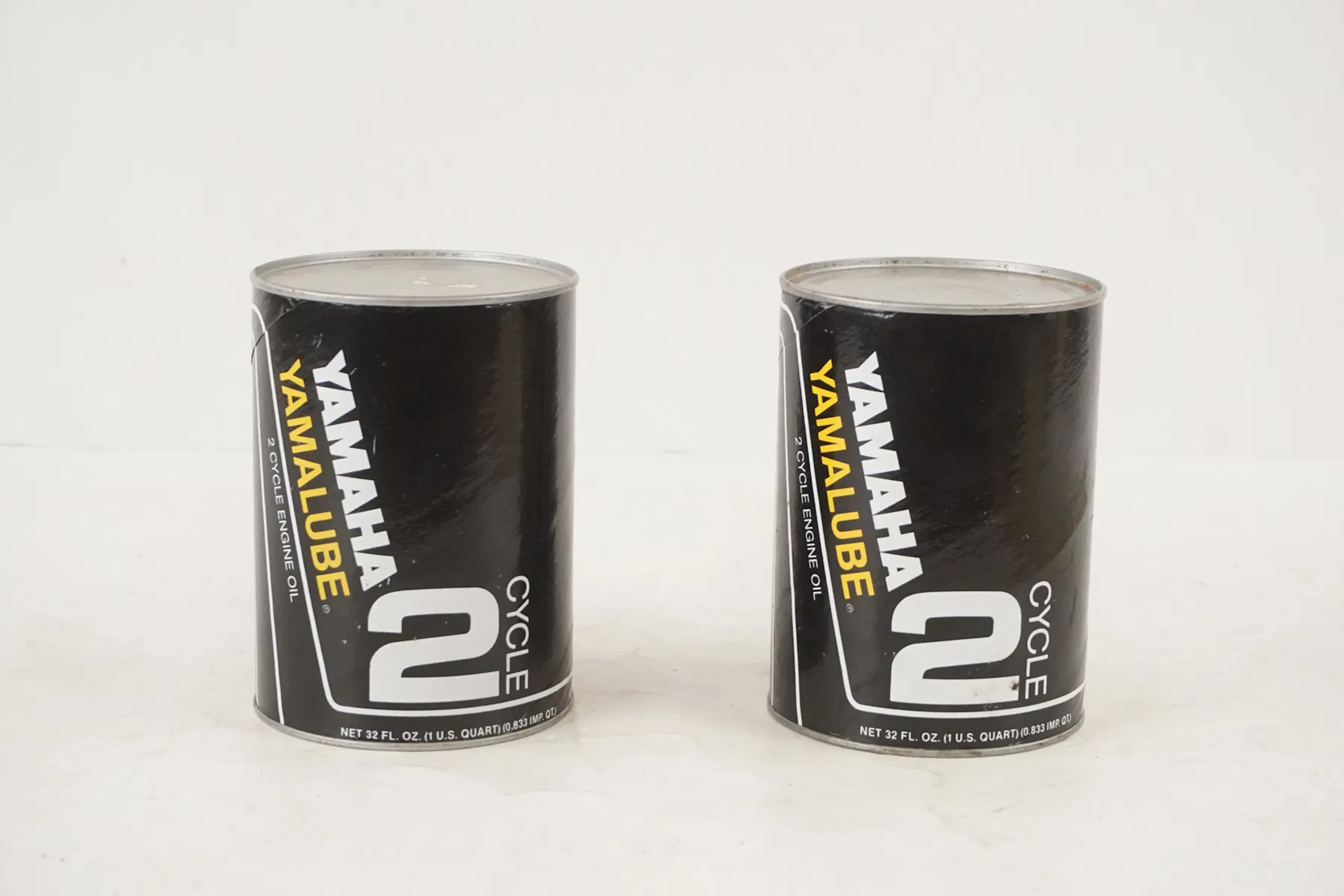 2st Yamaha Yamalube 2-taktsolja. C9