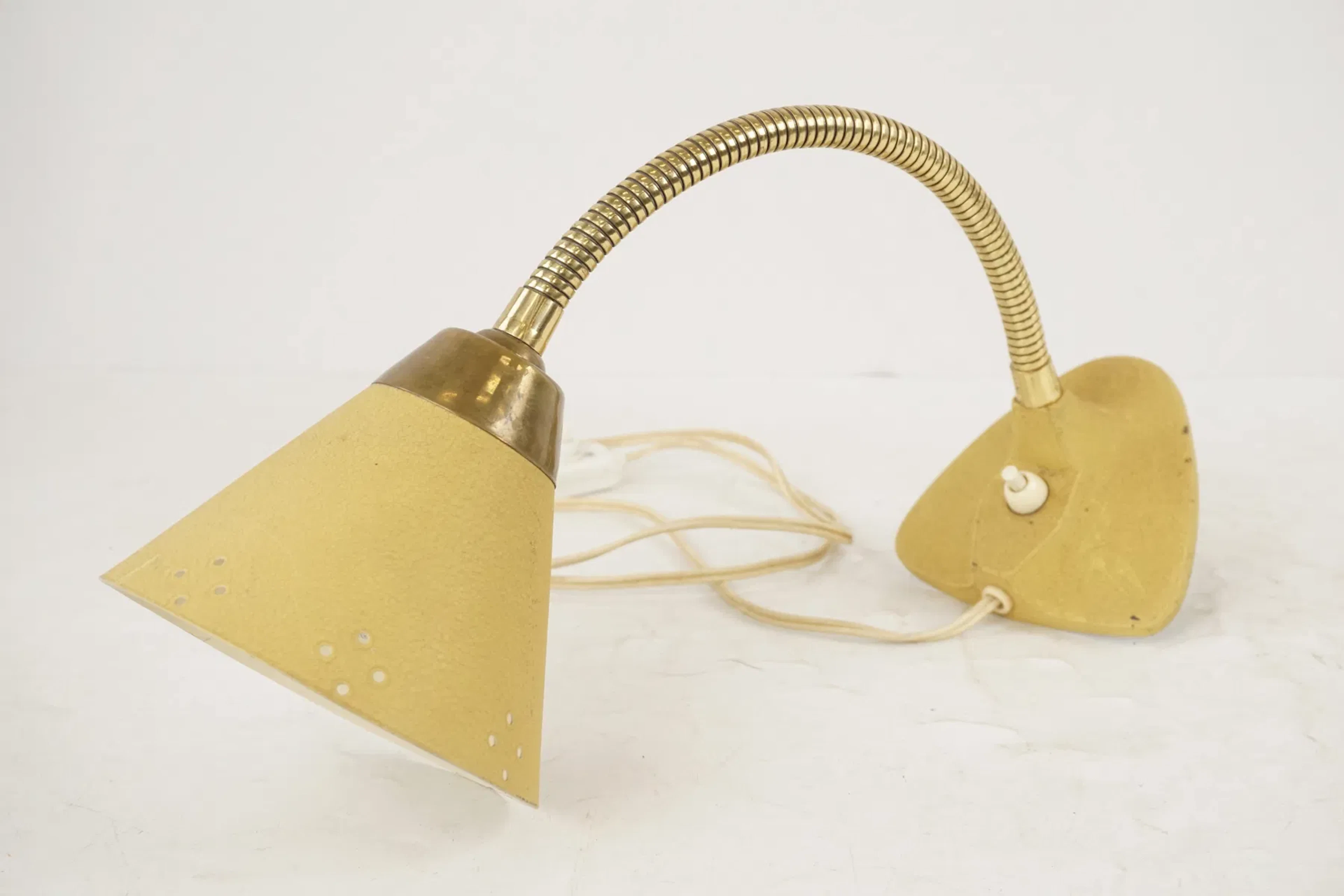 EWÅ Värnamo Bordslampa / vägglampa gul. A207