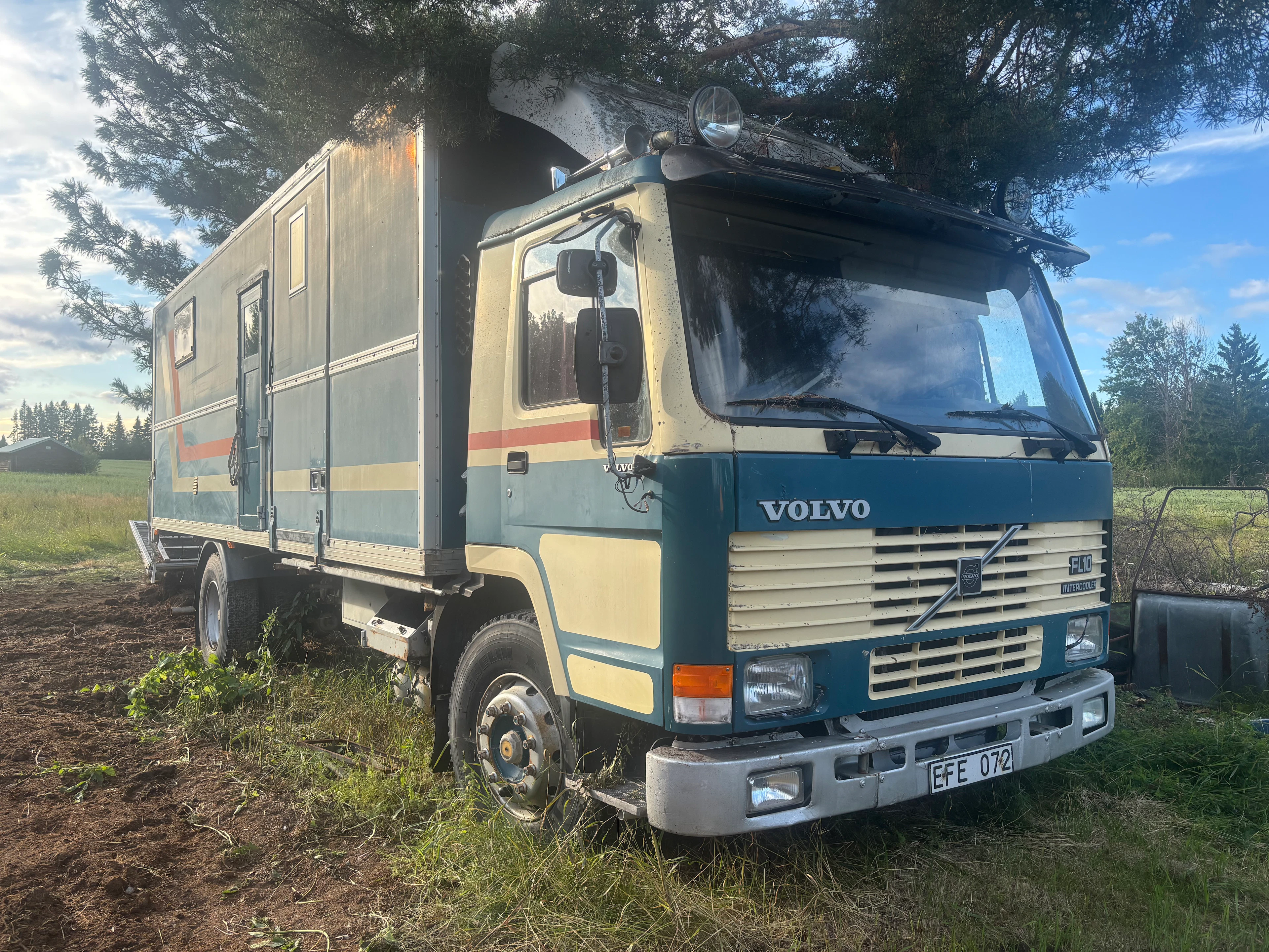 Volvo FL10 4x2 1987 Lastbil / Galhammar
