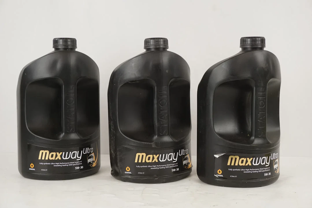 3st Maxway Ultra 5W-30 Motorolja. C38