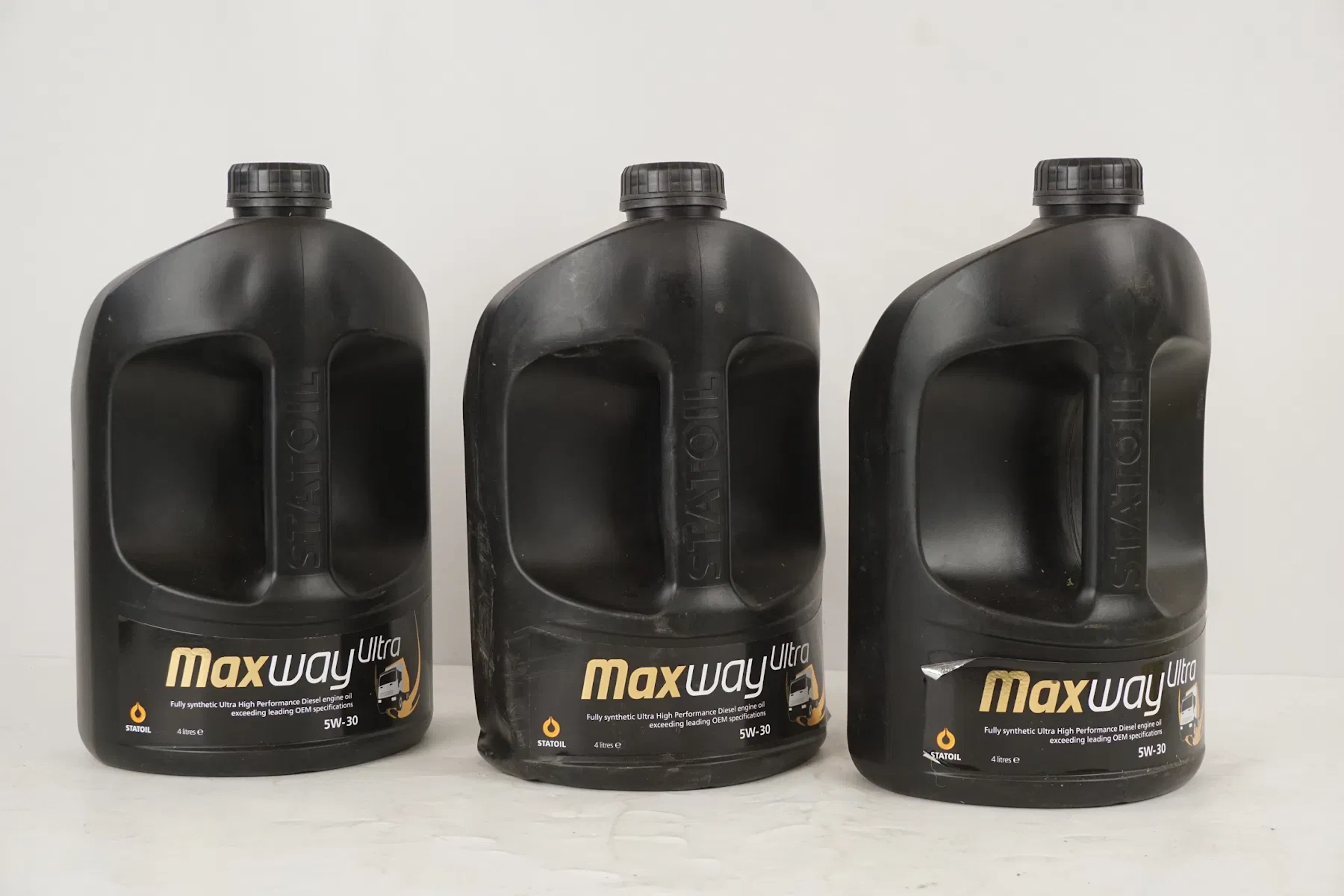 3st Maxway Ultra 5W-30 Motorolja. C38