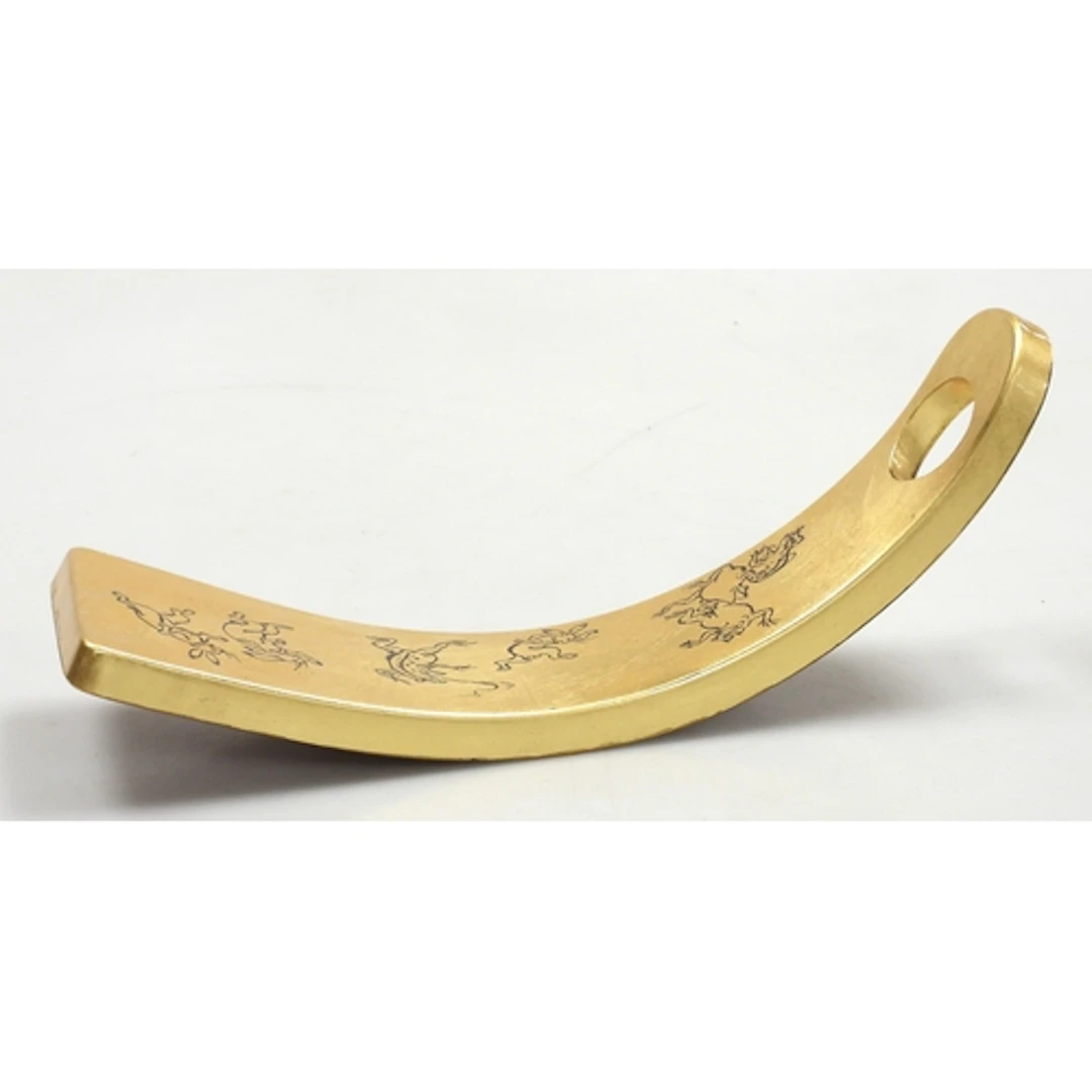 A JAPANESE LACQUER WINE BOTTLE HOLDER 20TH CENTURY 30cm long...