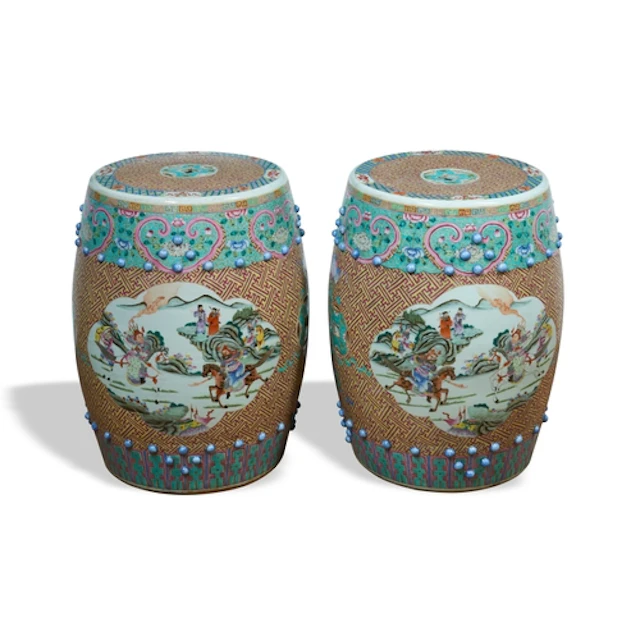 A PAIR OF FAMILLE ROSE GARDEN SEATS LATE QING DYNASTY 粉彩瓷灯一对...