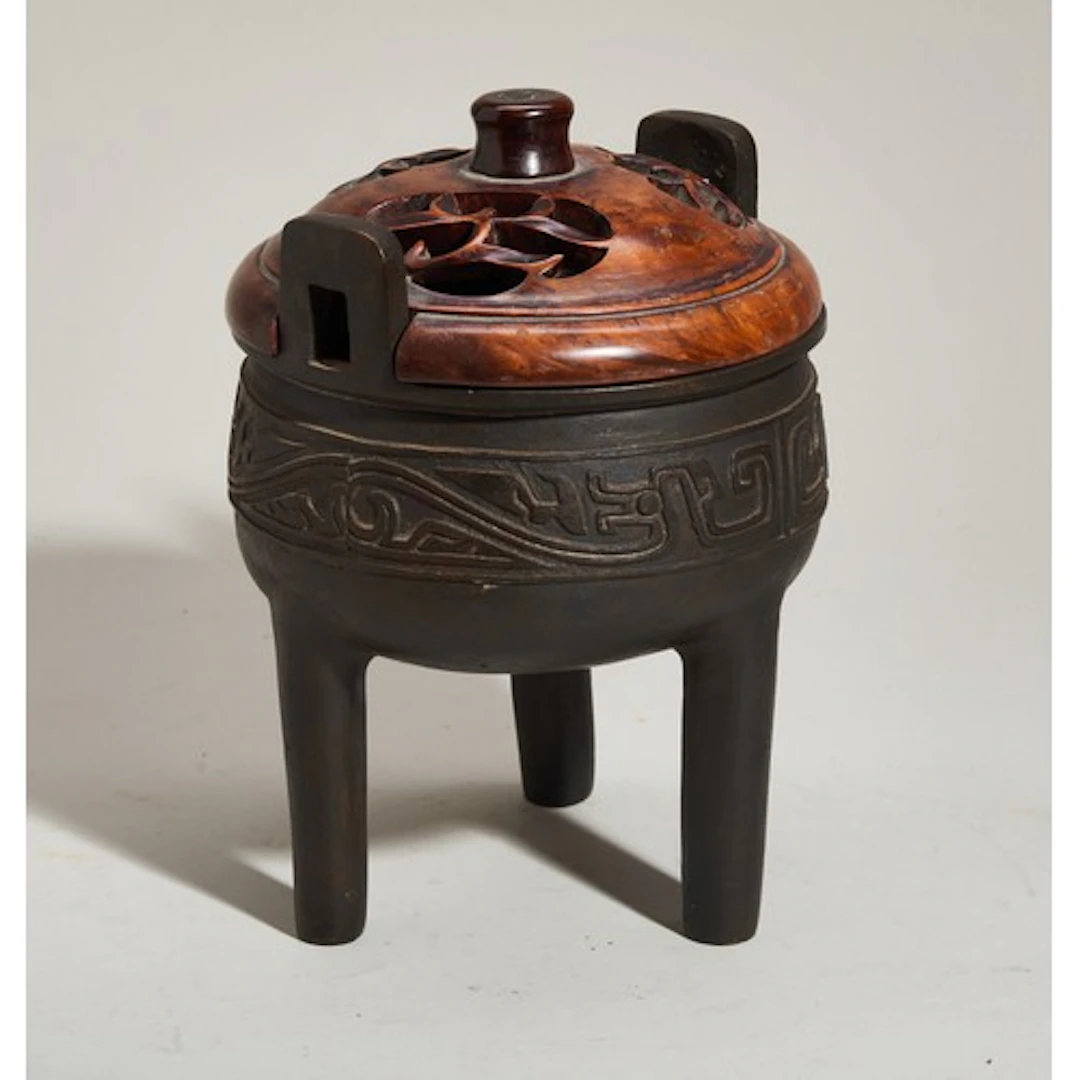A BRONZE ARCHAISTIC TRIPOD CENSER QING DYNASTY, 19TH CENTURY...