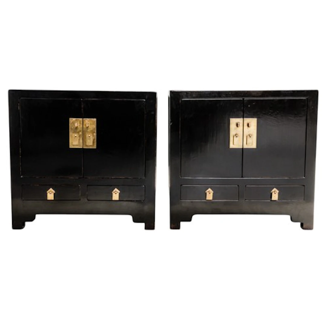 A GOOD PAIR OF CHINESE BLACK LACQUER CABINETS 20th Century 7...
