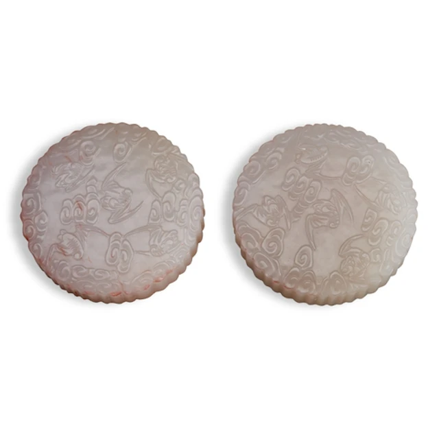 A PAIR OF JADE PAPERWEIGHTS CARVED WITH BATS AND AUSPICIOUS ...