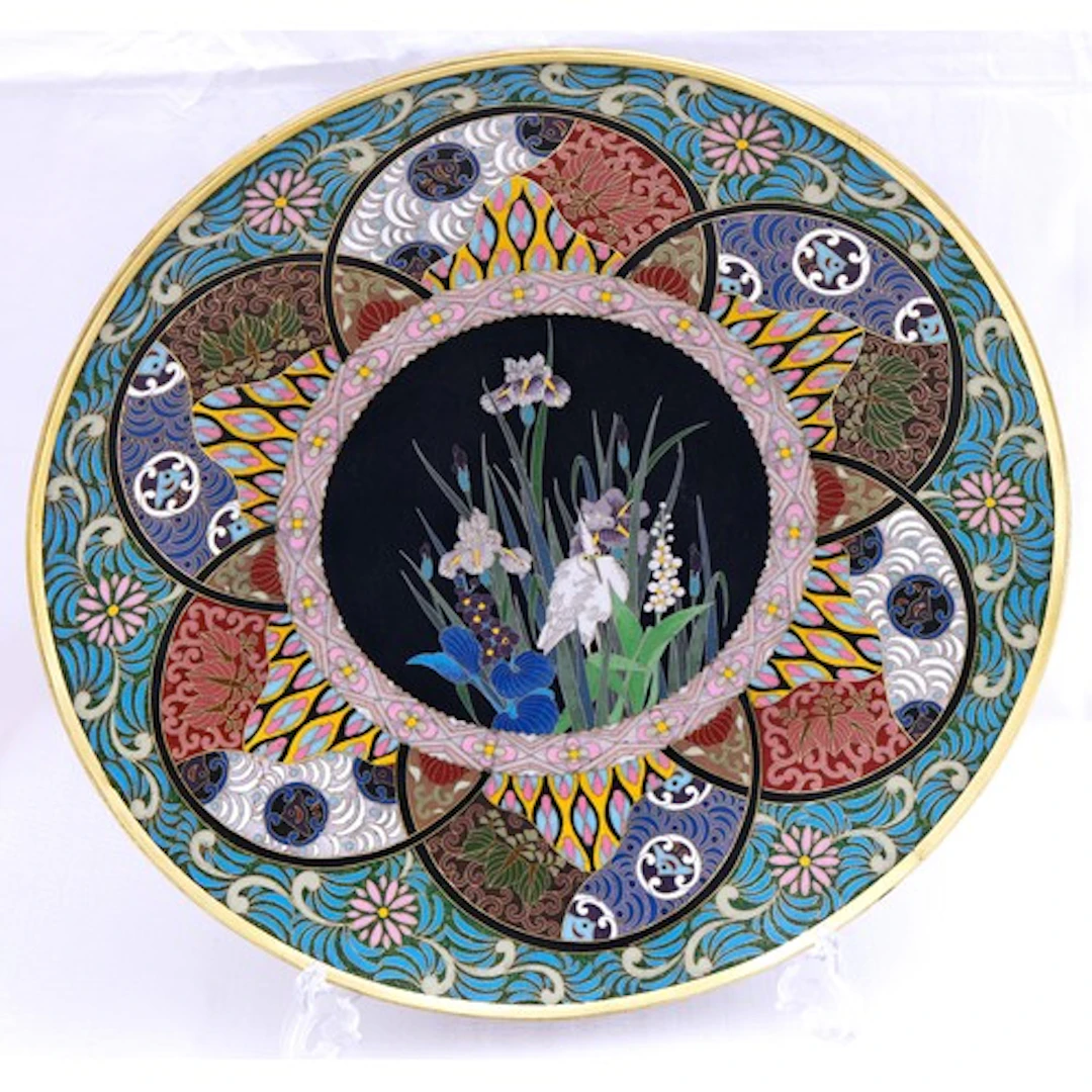 A PAIR OF JAPANESE CLOISONNÉ DISH SIGNED YAMA-KAZU, MEIJI PE...