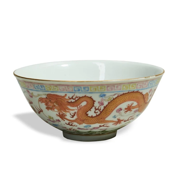 A FAMILLE ROSE 'DRAGON' BOWL GUAUNGXU PERIOD (1875-1908) 川花龙...