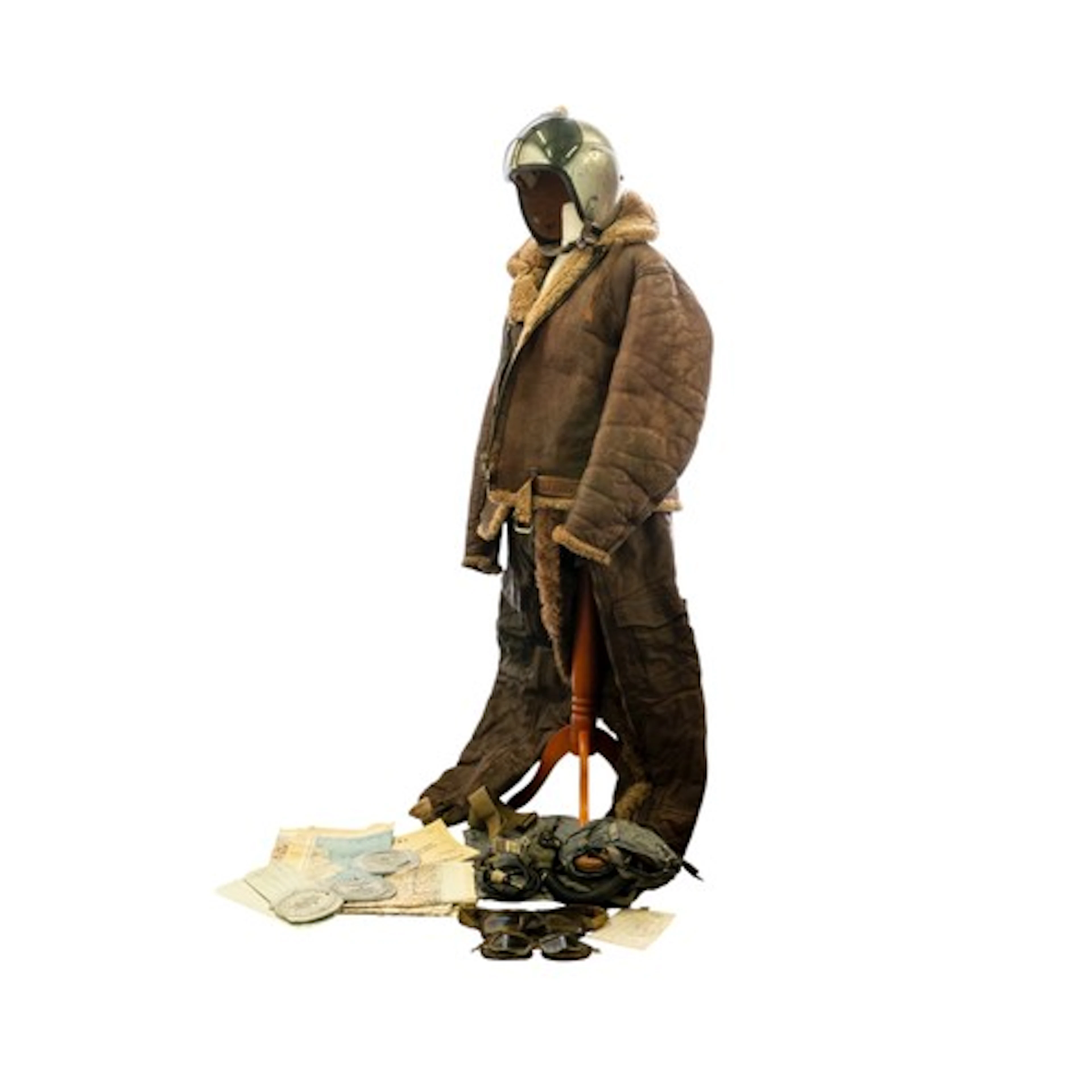 A SUPERB W.W.II R.A.F FLYING SUIT AND ASSOCIATED GOGGLES, HE...