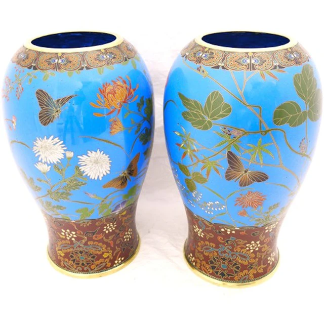 A PAIR JAPANESE CLOISONNÉ VASES MEIJI PERIOD (1868-1912) the...