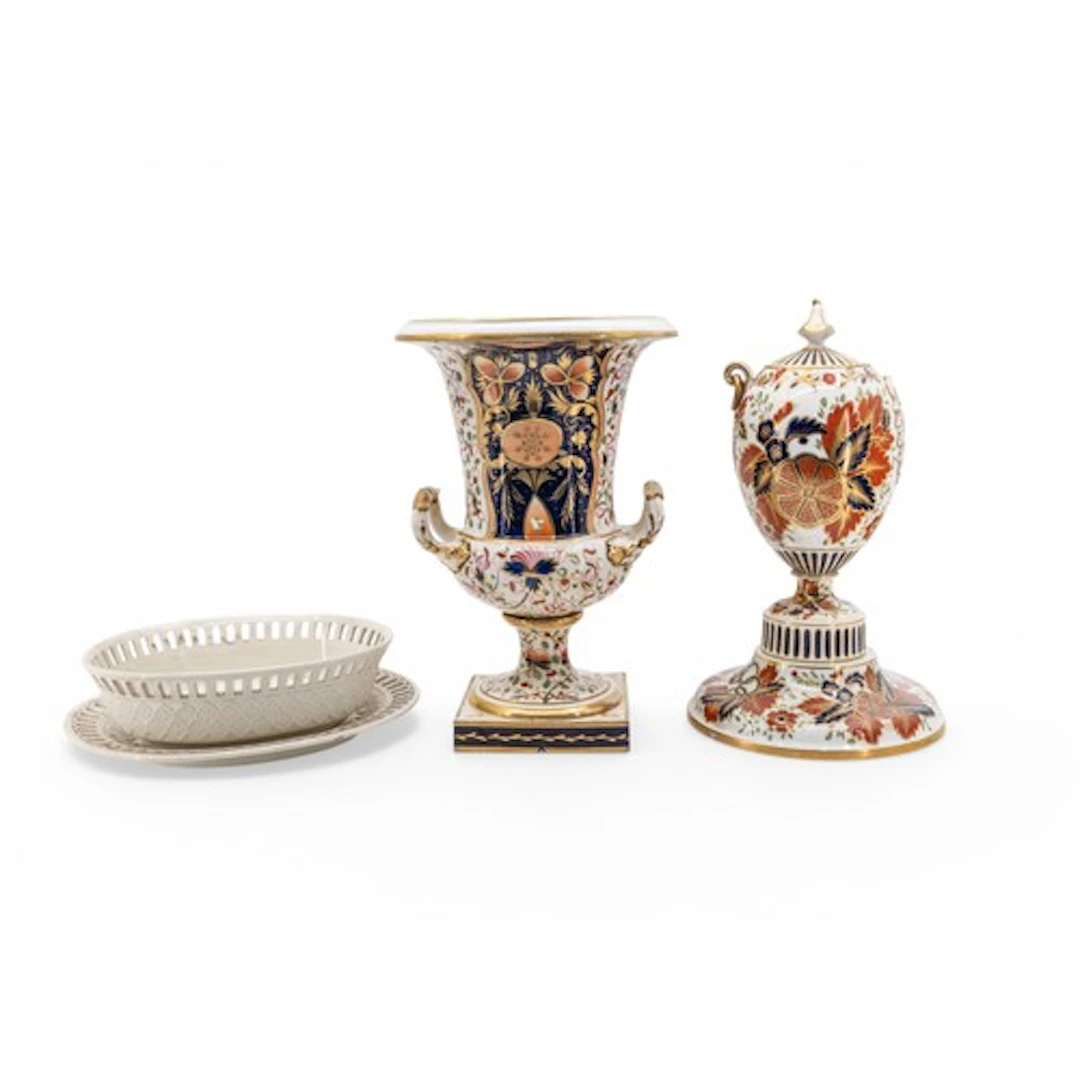 A BLOOR DERBY CAMPANA FORM IMARI VASE EARLY 19TH CENTURY wit...