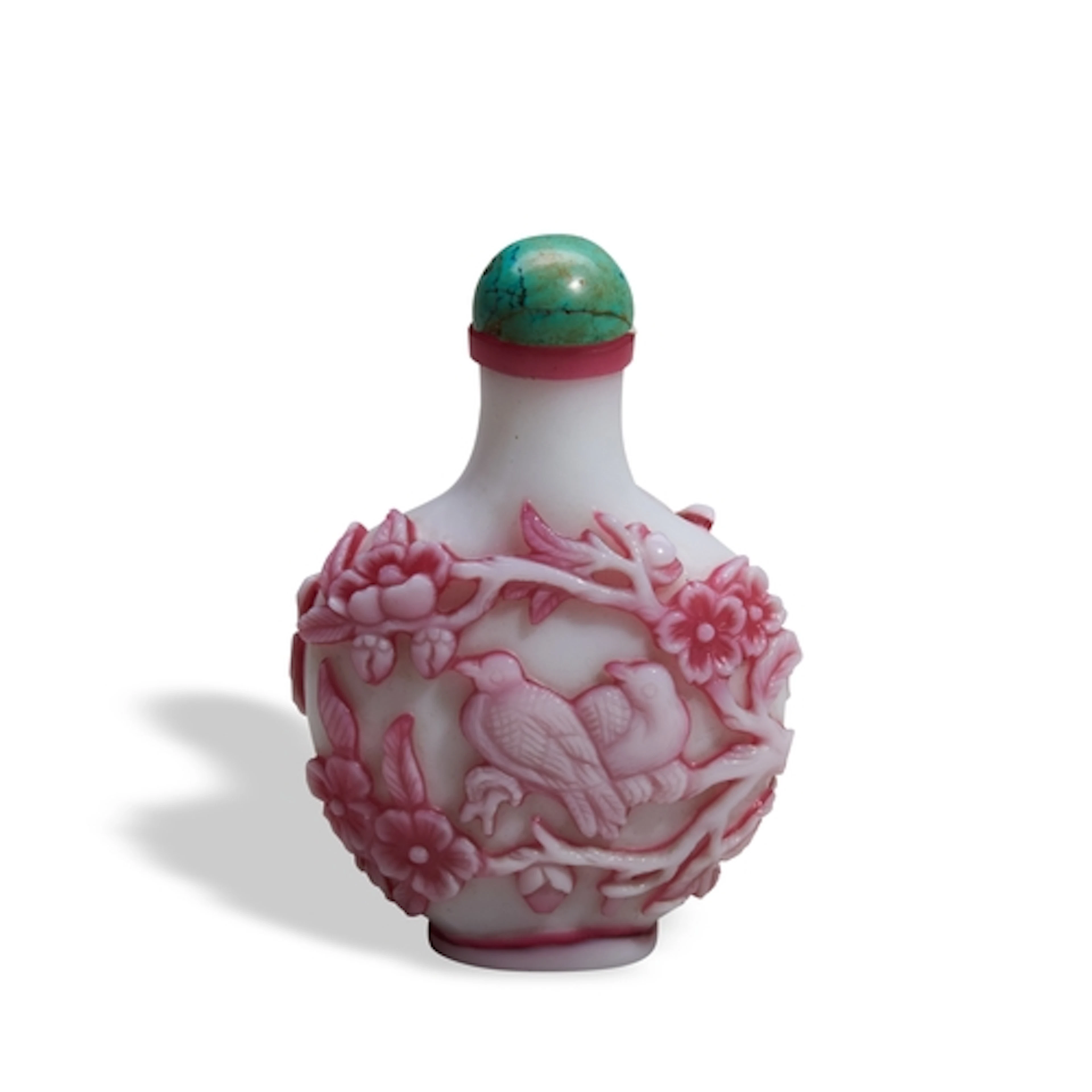 A WHITE-OVERLAY PINK GLASS SNUFF BOTTLE QING DYNASTY, 19TH C...