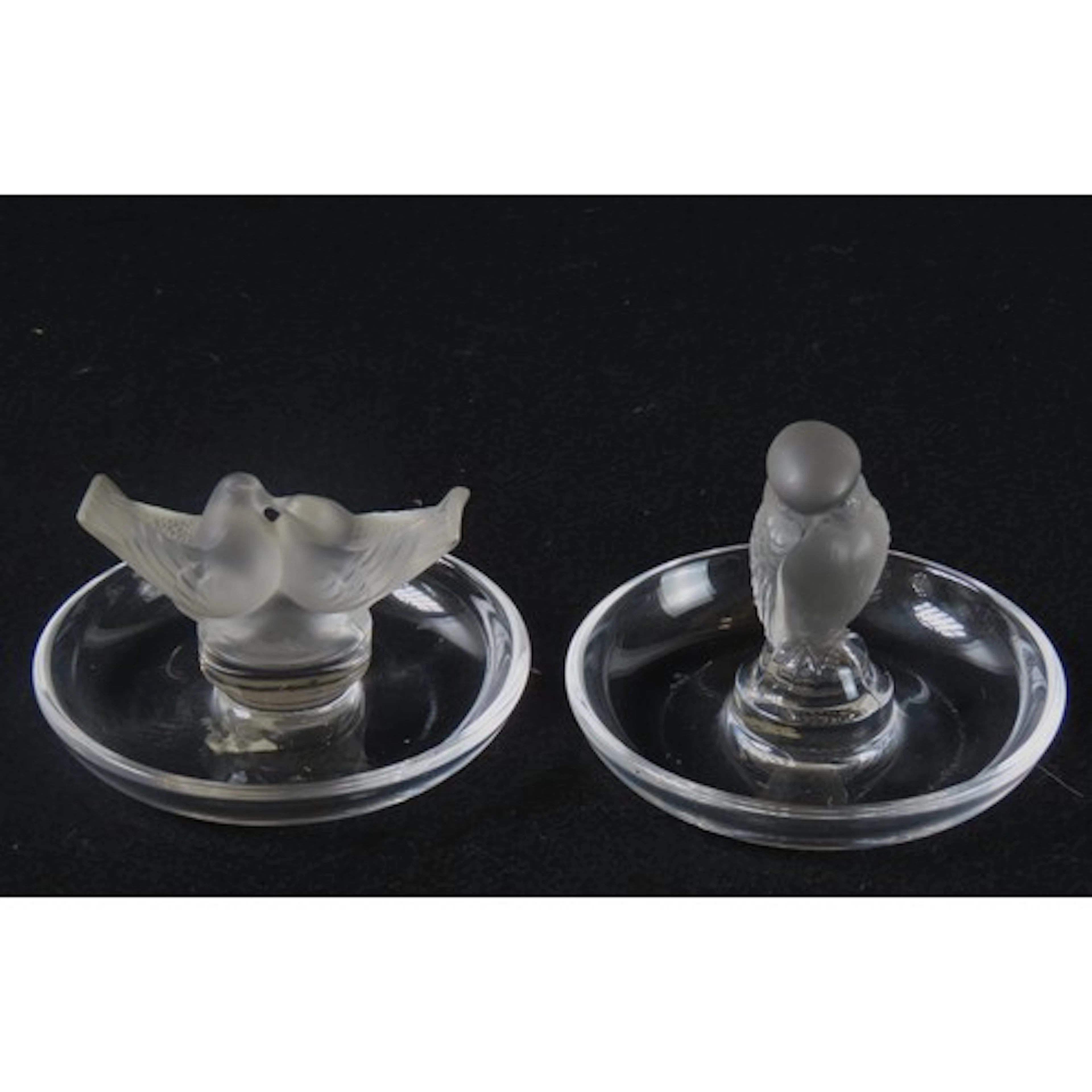 A LALIQUE 'DEUX COLOMBES' CENDRIER DISH AND 'RAPACE' RING DI...