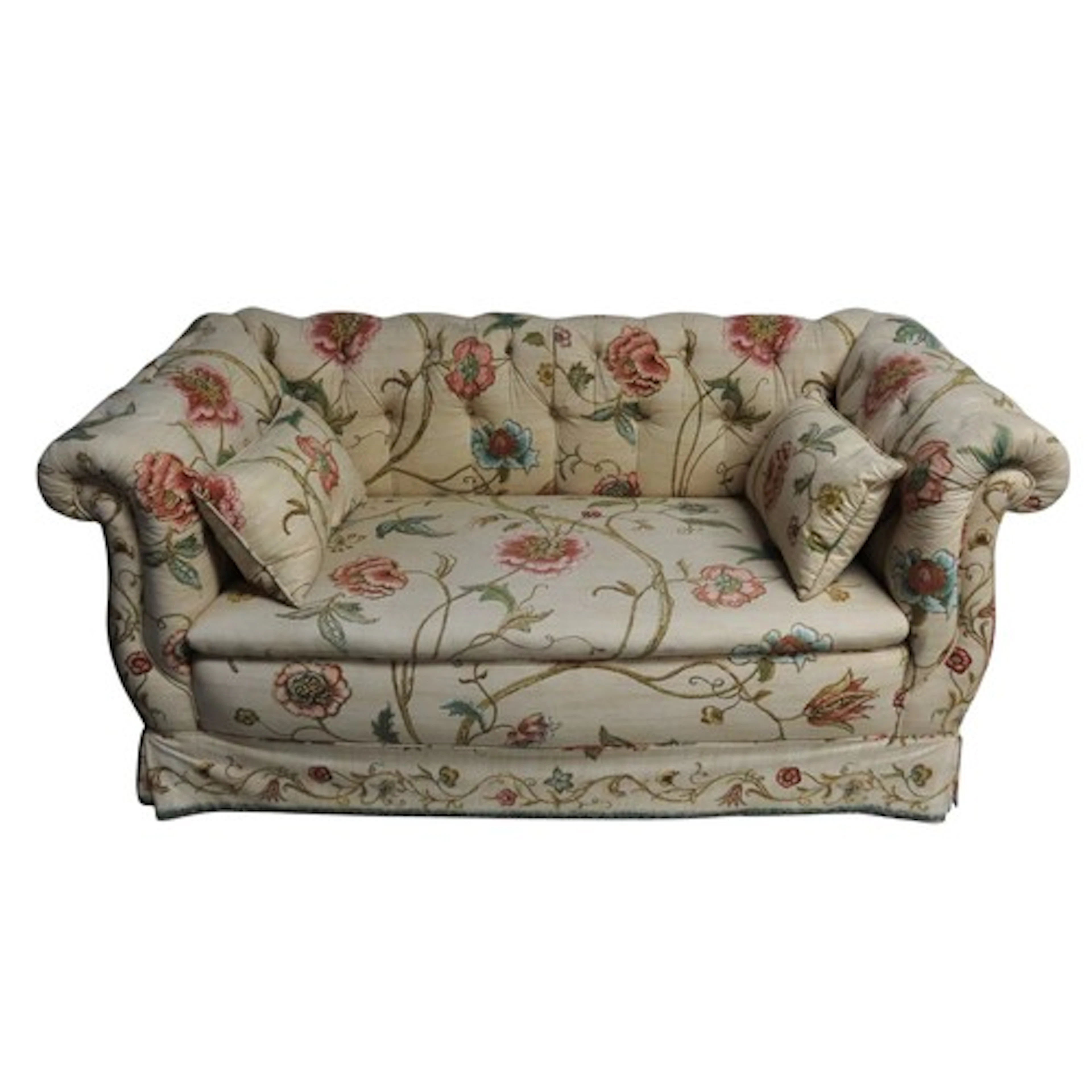 A VINTAGE FLORAL COVERED CHESTERFIELD CIRCA 120 with elegant...
