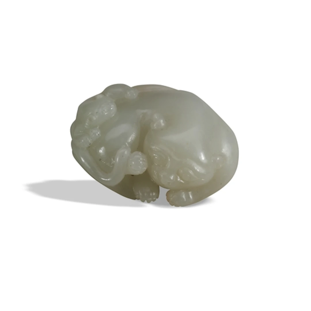 A FINE WHITE JADE CATS GROUP 19TH / 20TH CENTURY 青白玉猫 十九/二十...