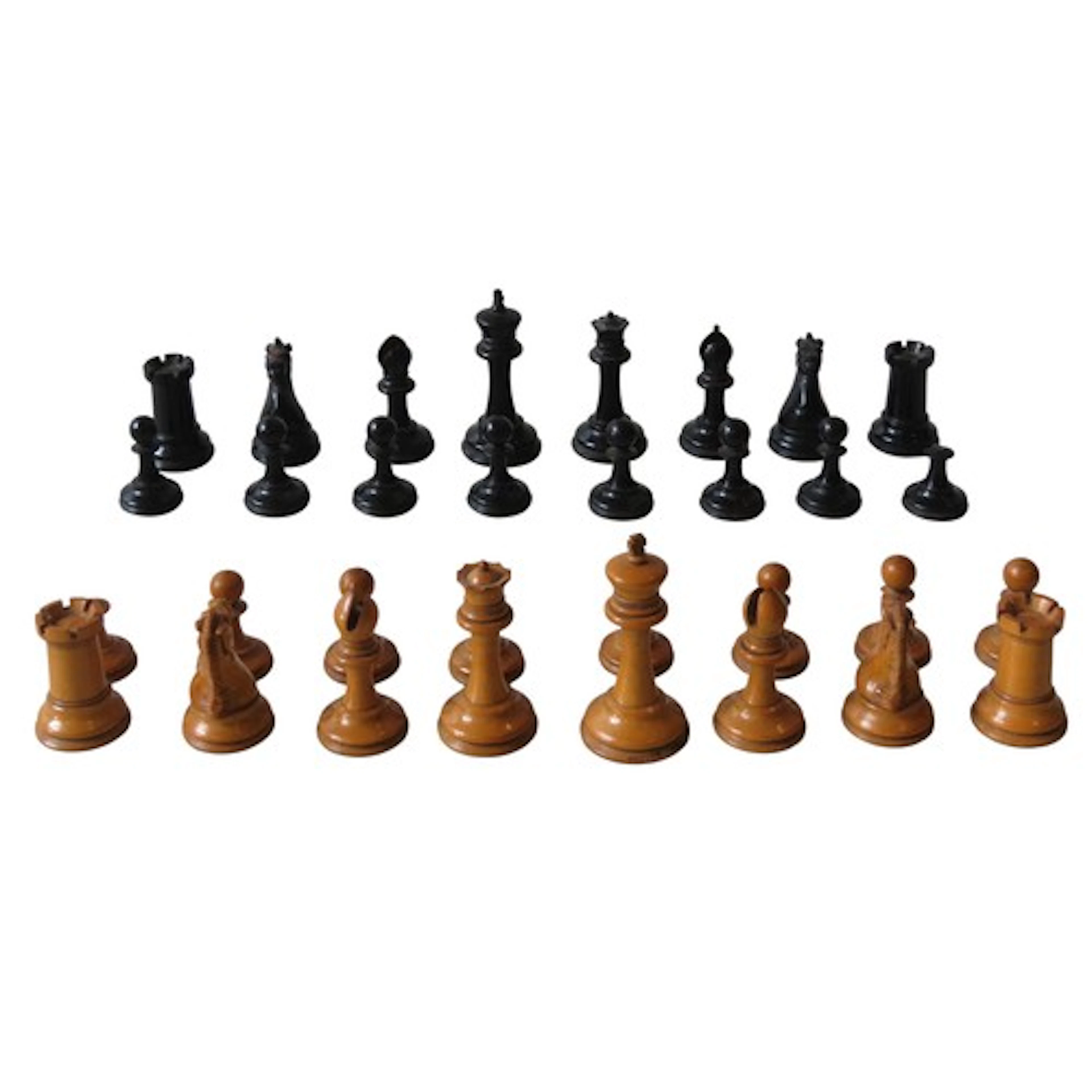 A VICTORIAN JACQUES BOXWOOD & EBONY STAUNTON CHESS SET u...