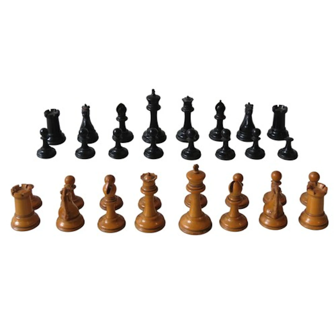 A VICTORIAN JACQUES BOXWOOD & EBONY STAUNTON CHESS SET u...
