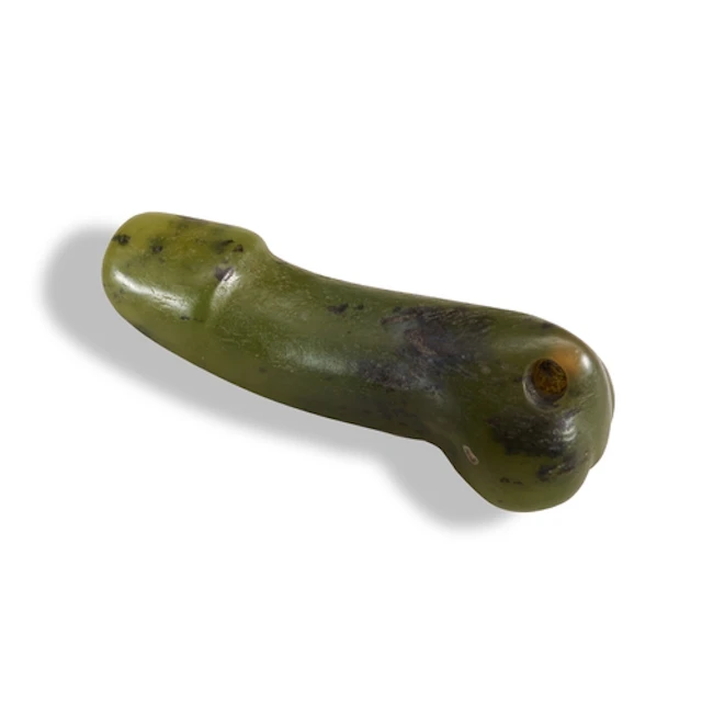 A GREEN HARDSTONE 'PHALLUS' PENDANT 20TH CENTURY 岫玉阳具 二十世纪 ...