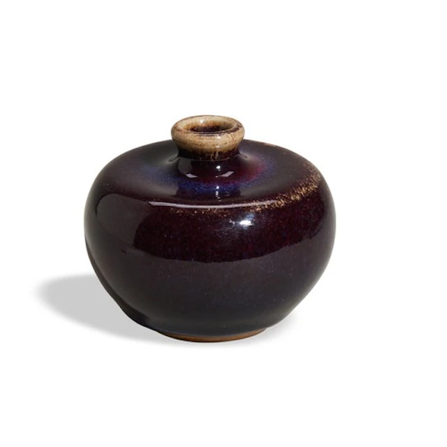 A SMALL FLAMBÉ GLAZED VASE QING DYNASTY, 18TH / 19TH CENTUR...