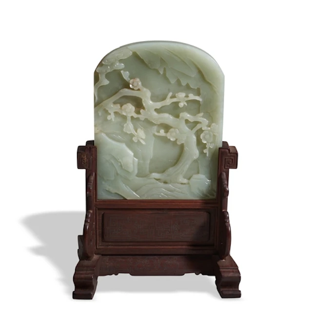 AN INSCRIBED CELADON JADE TABLE SCREEN 19TH / 20TH CENTURY 青...