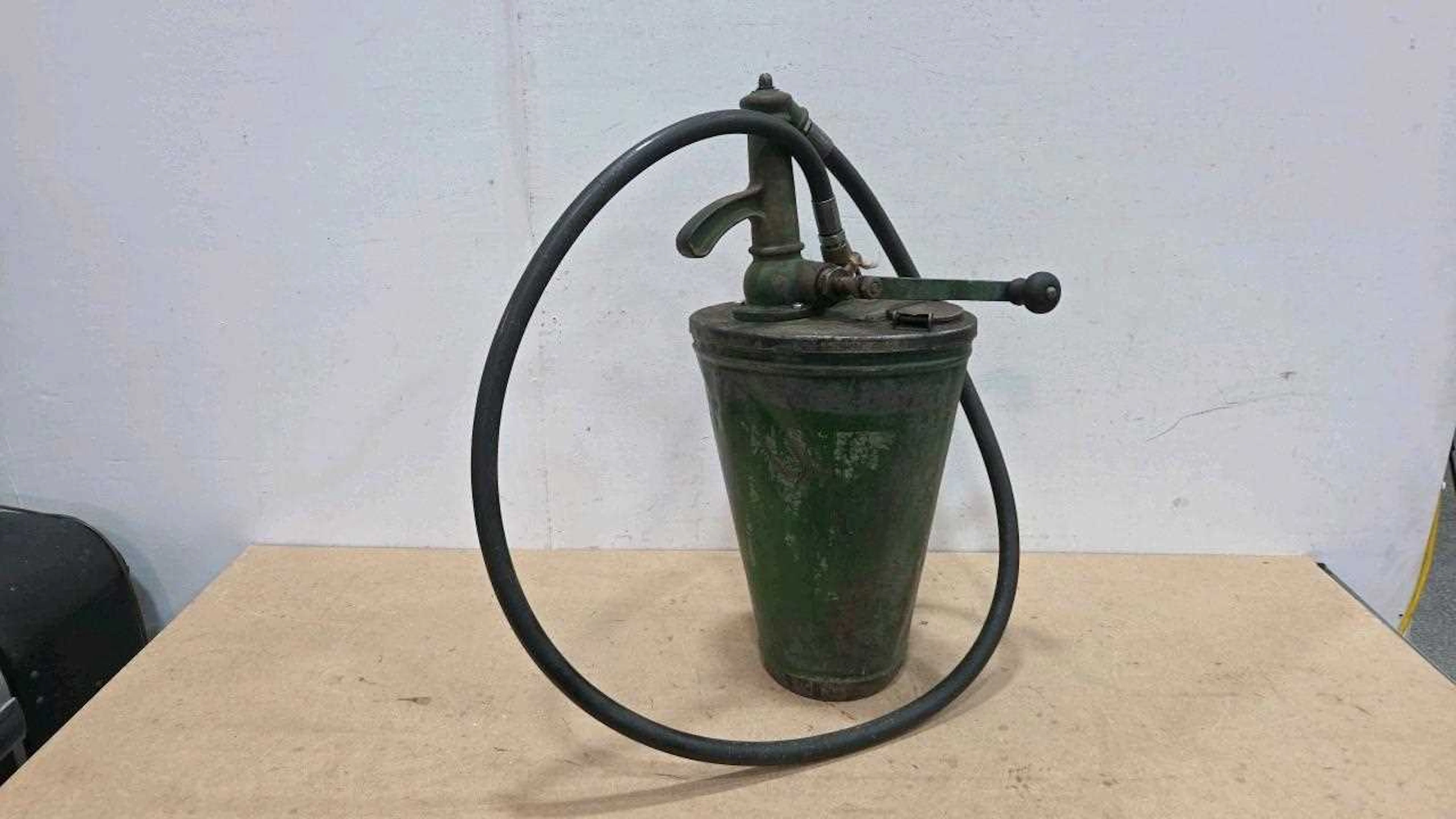 OIL PUMP DISPENSER