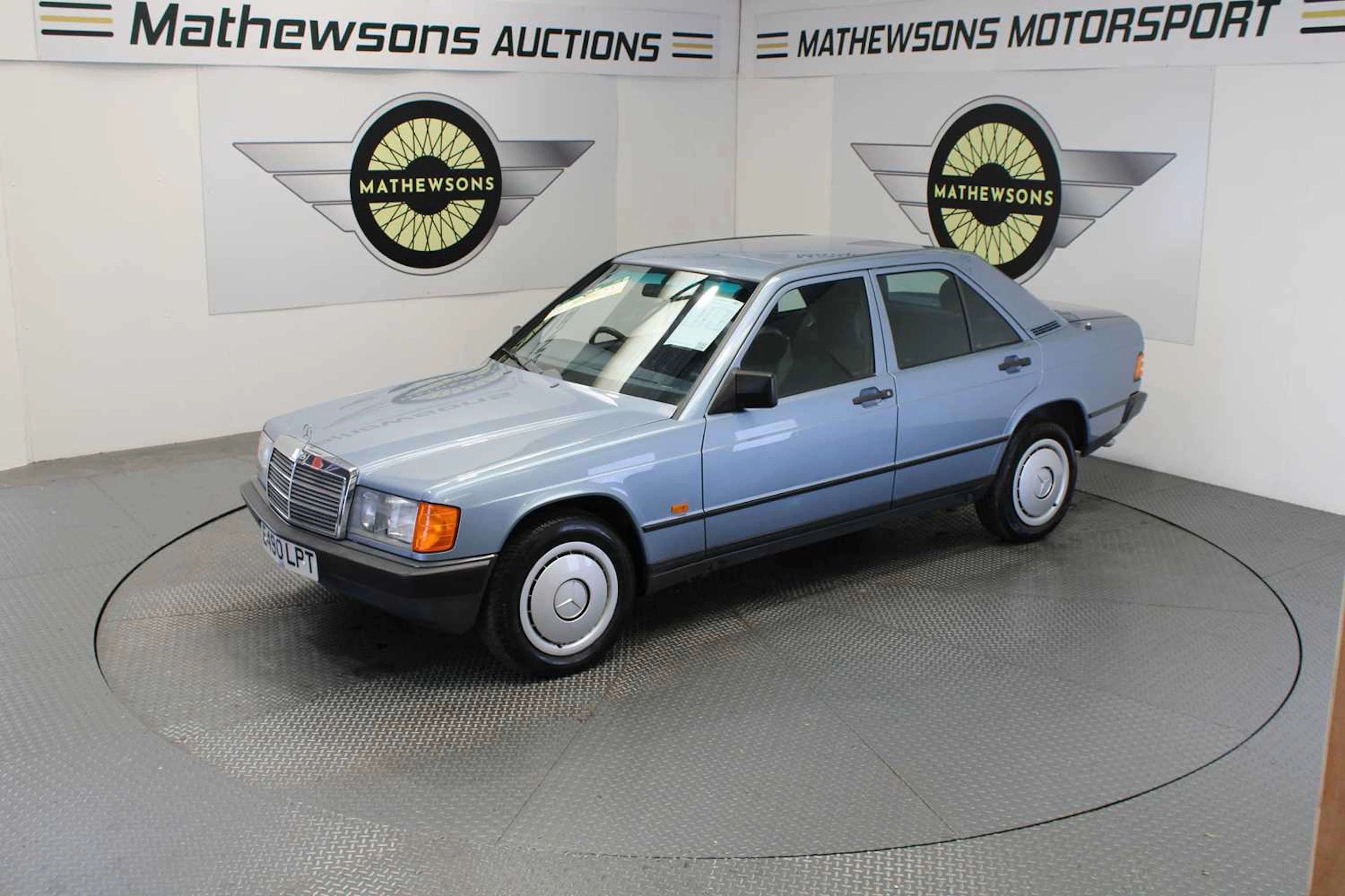 1988 MERCEDES 190 MK2