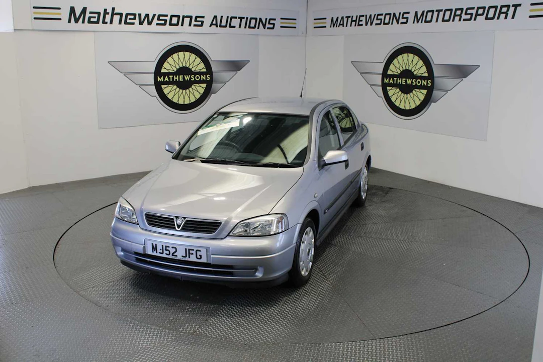 2002 VAUXHALL ASTRA CLUB 8V