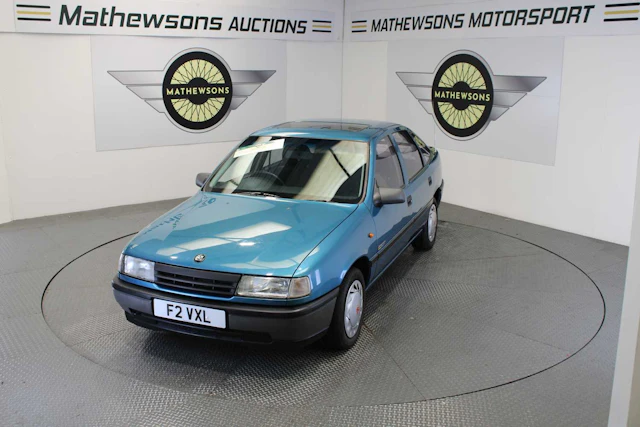 1992 VAUXHALL CAVALIER L AUTO