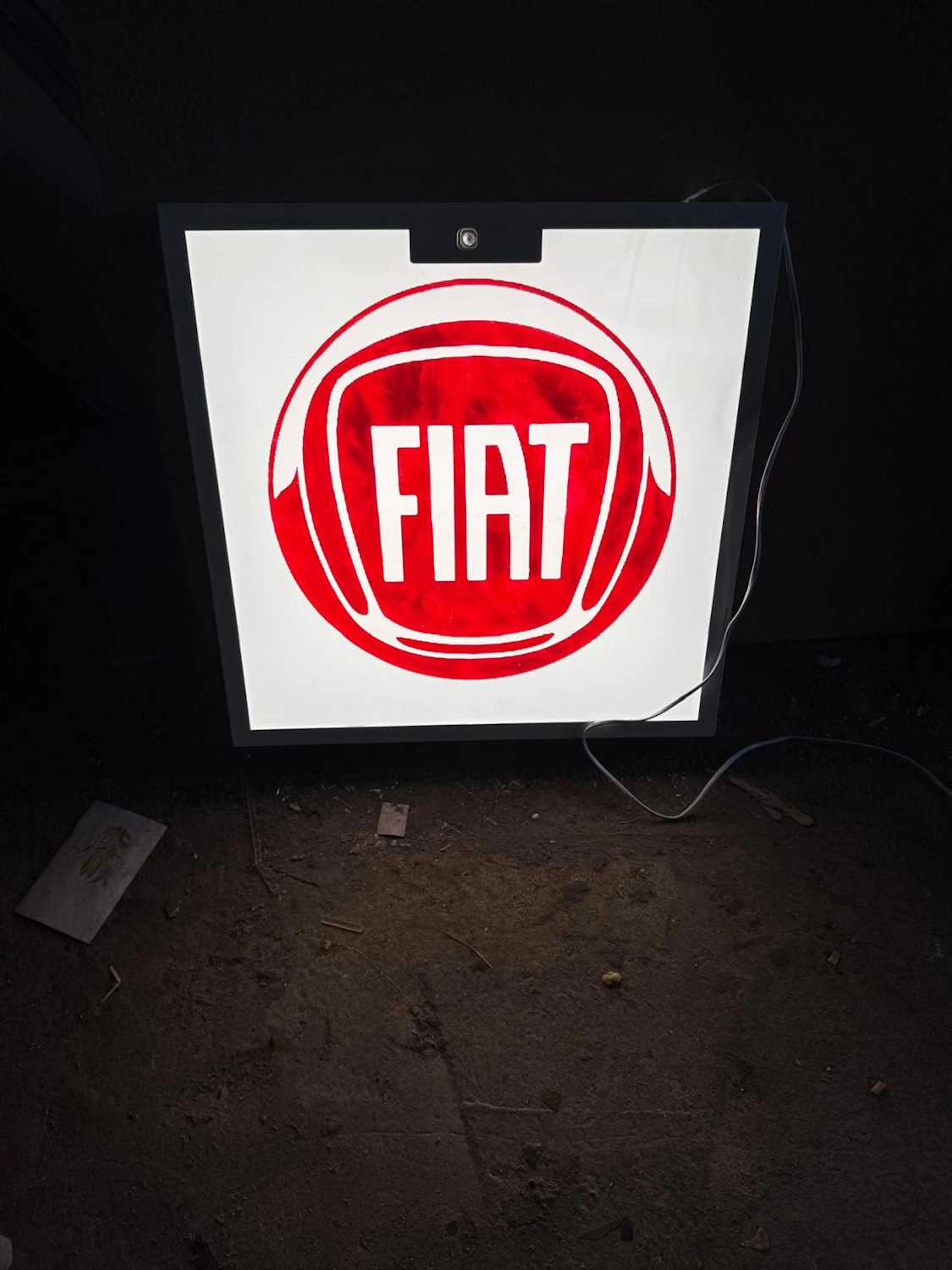 FIAT LIGHT UP SIGN 23" X 23"
