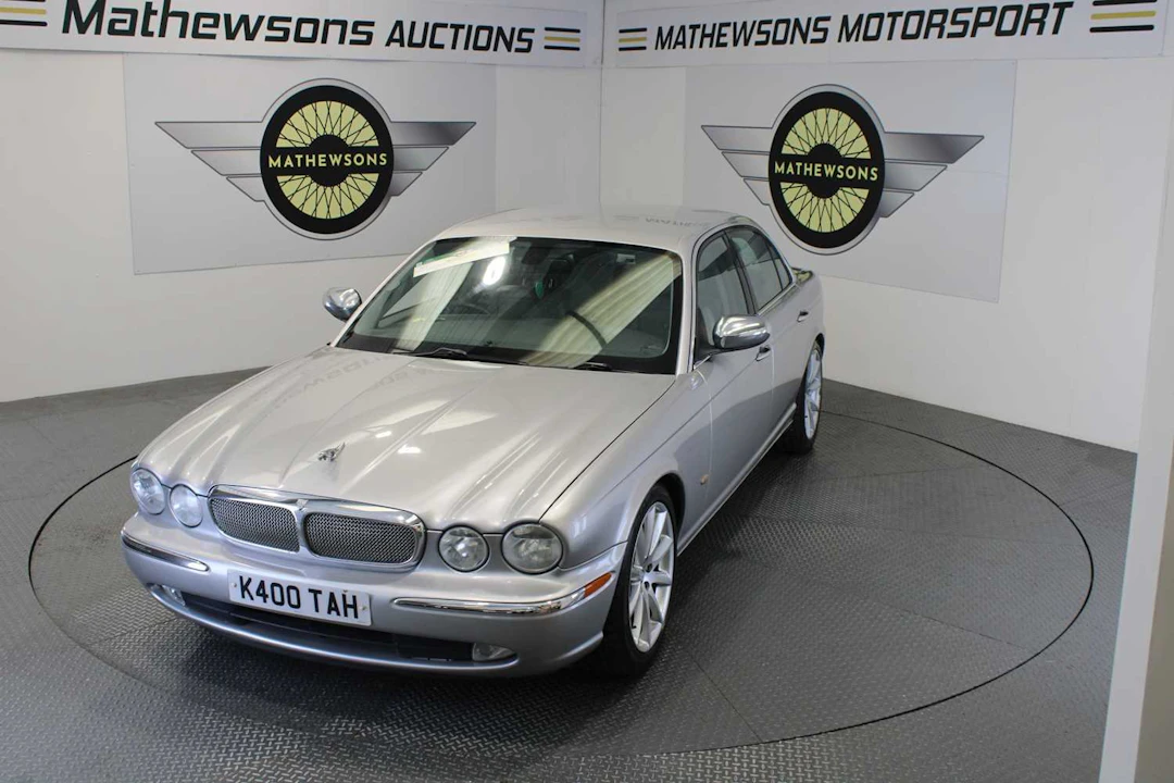 2006 JAGUAR XJ EXECUTIVE TDVI AUTO
