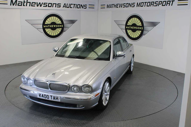 2006 JAGUAR XJ EXECUTIVE TDVI AUTO