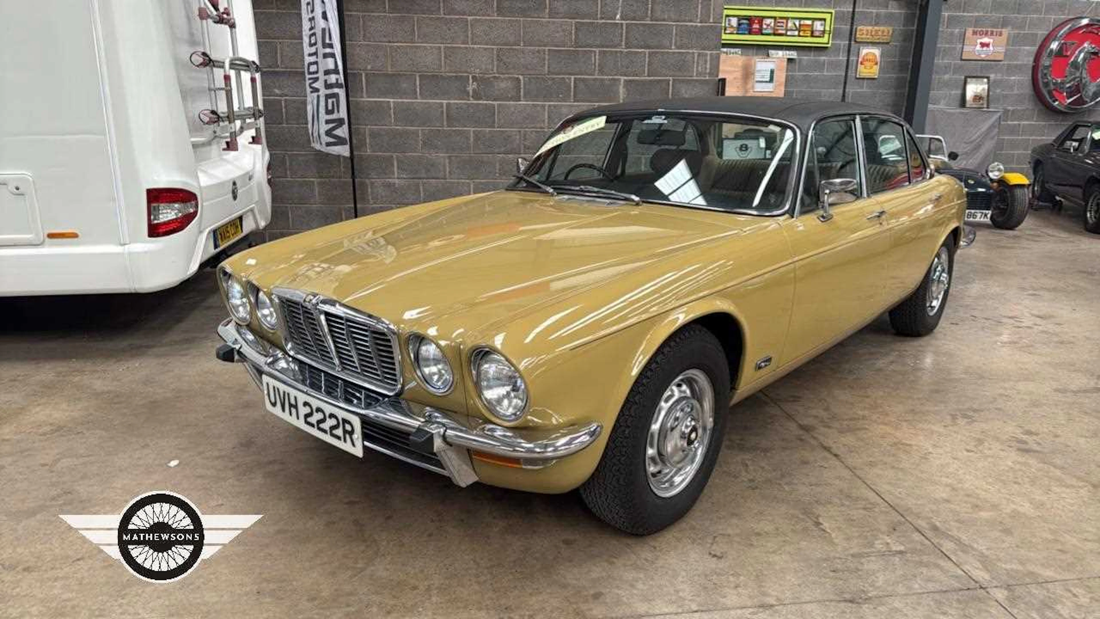 1976 JAGUAR 4.2 XJ6 L AUTO