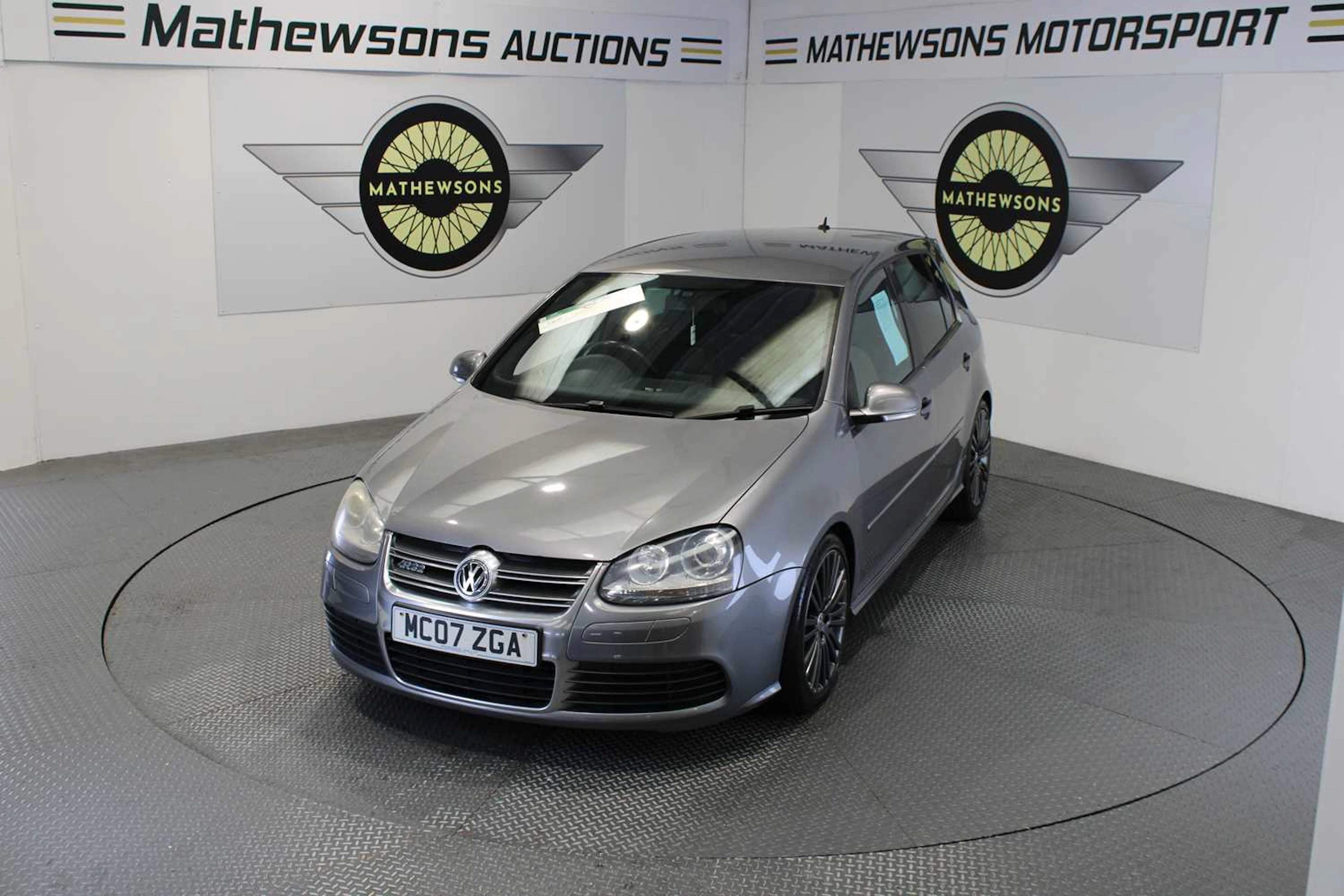 2007 VOLKSWAGEN GOLF R32