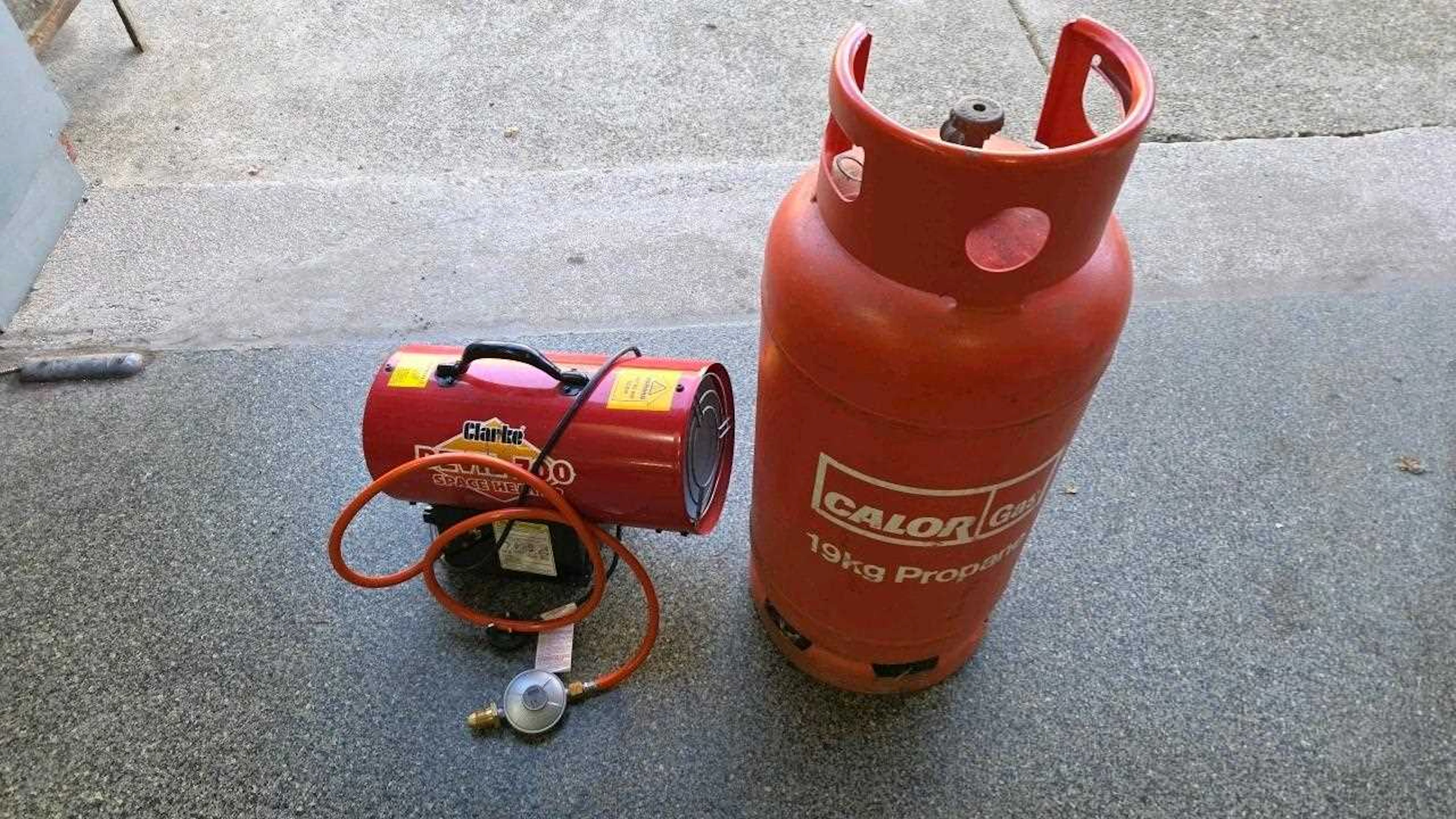 CLARKE DEVIL 700 14.6W PROPANE , GAS FIRED WORKSHOP HEATER/ 19KG BOTTLE