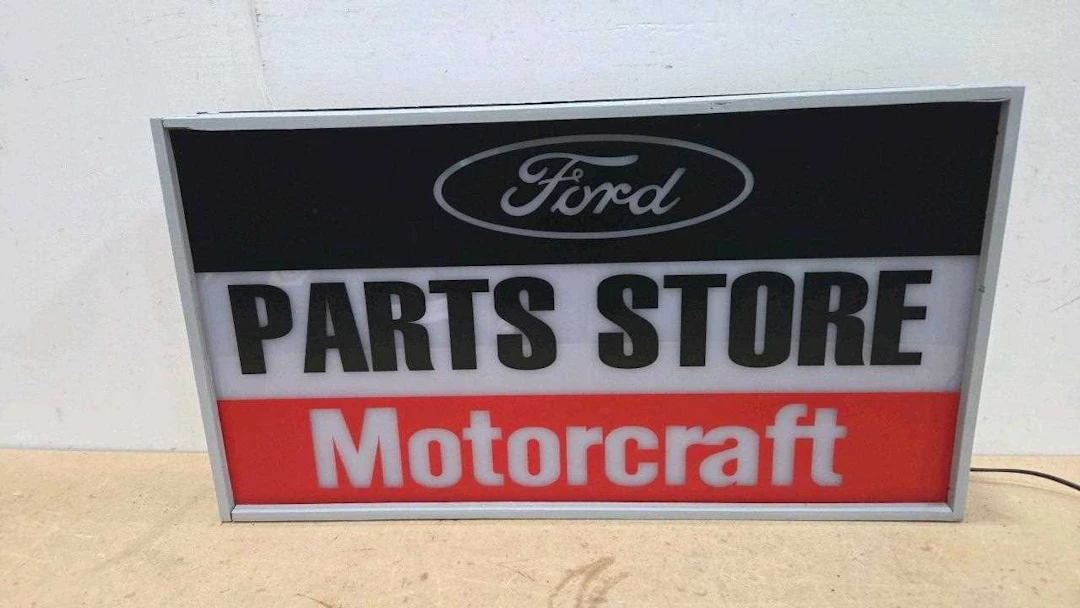 FORD MOTORCRAFT ILLUMINATED SIGN 29" X 16"