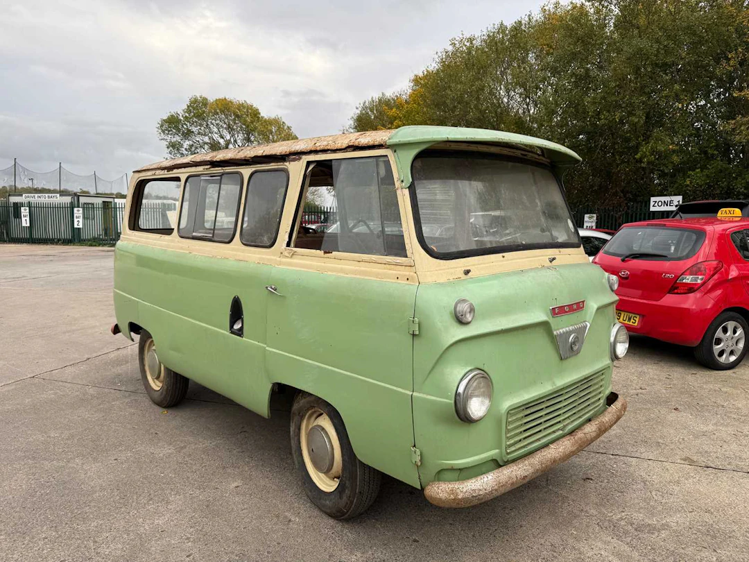 circa 1960 FORD THAMES