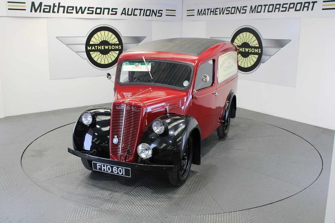 1946 MORRIS Y TYPE VAN