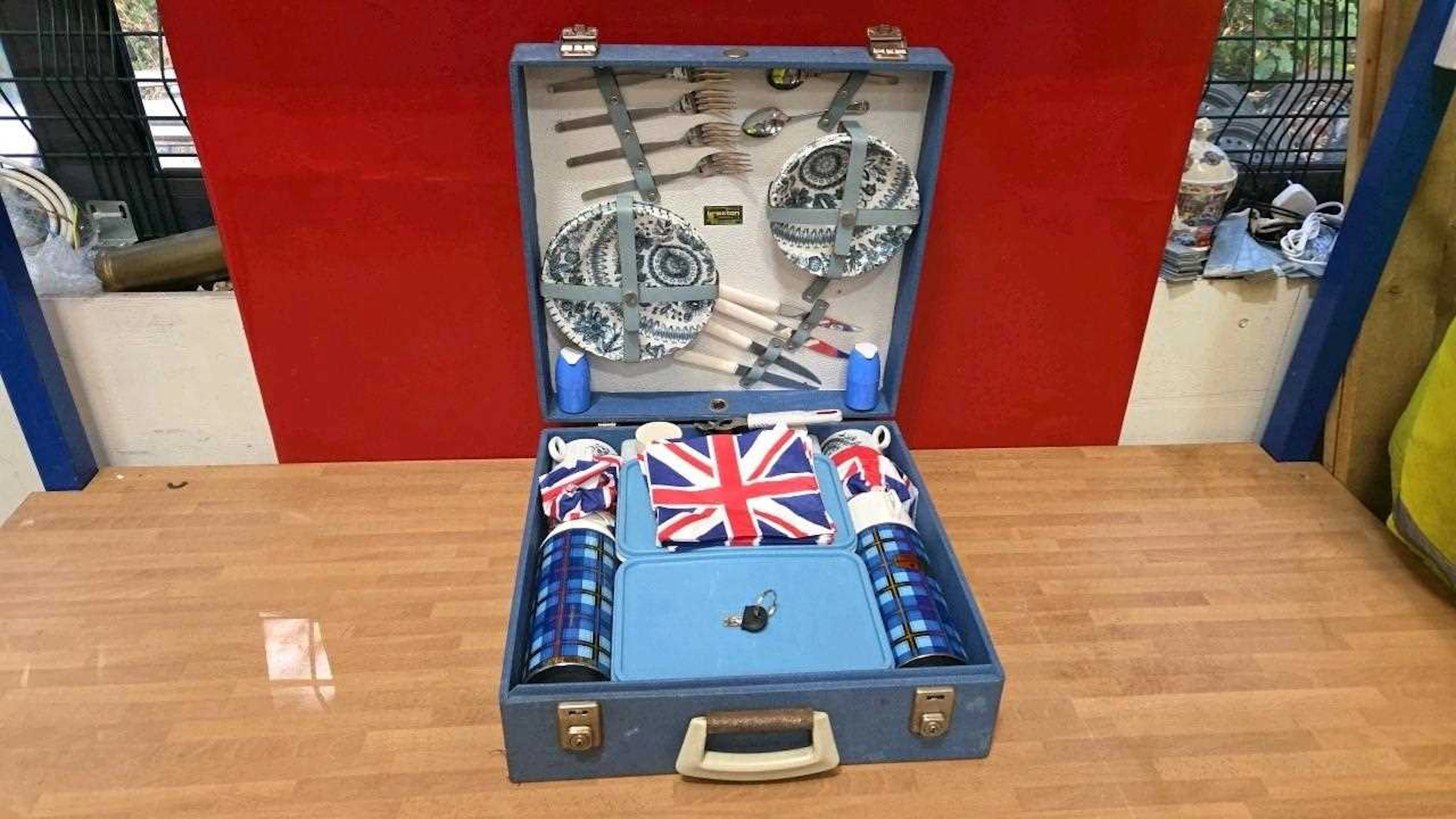 BREXTON PICNIC SET