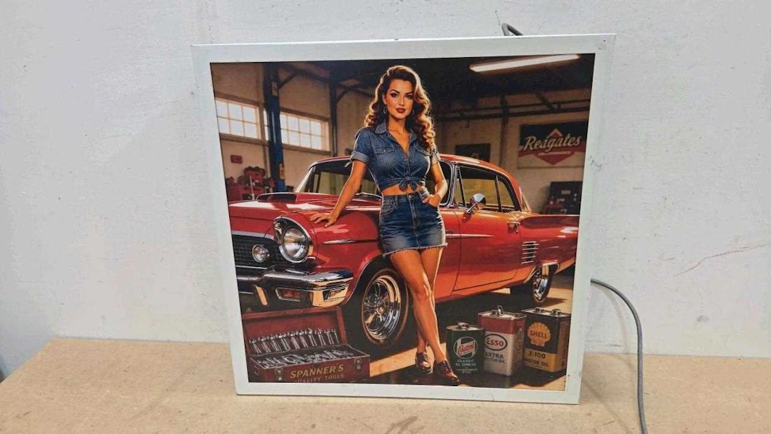 OIL CAN , PIN UP GIRL ILLUMINATED SIGN 24" X 24"