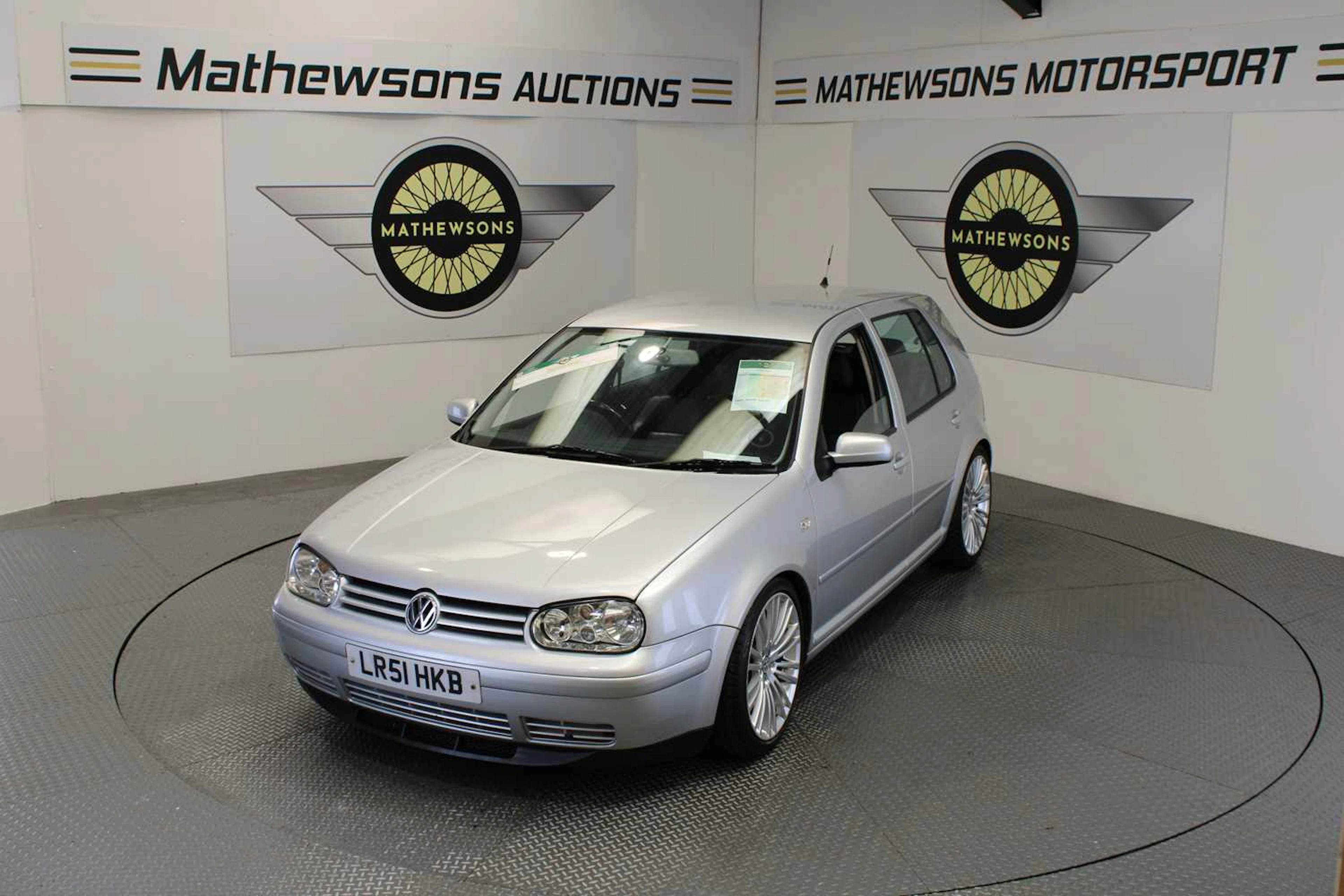 2001 VOLKSWAGEN GOLF V5