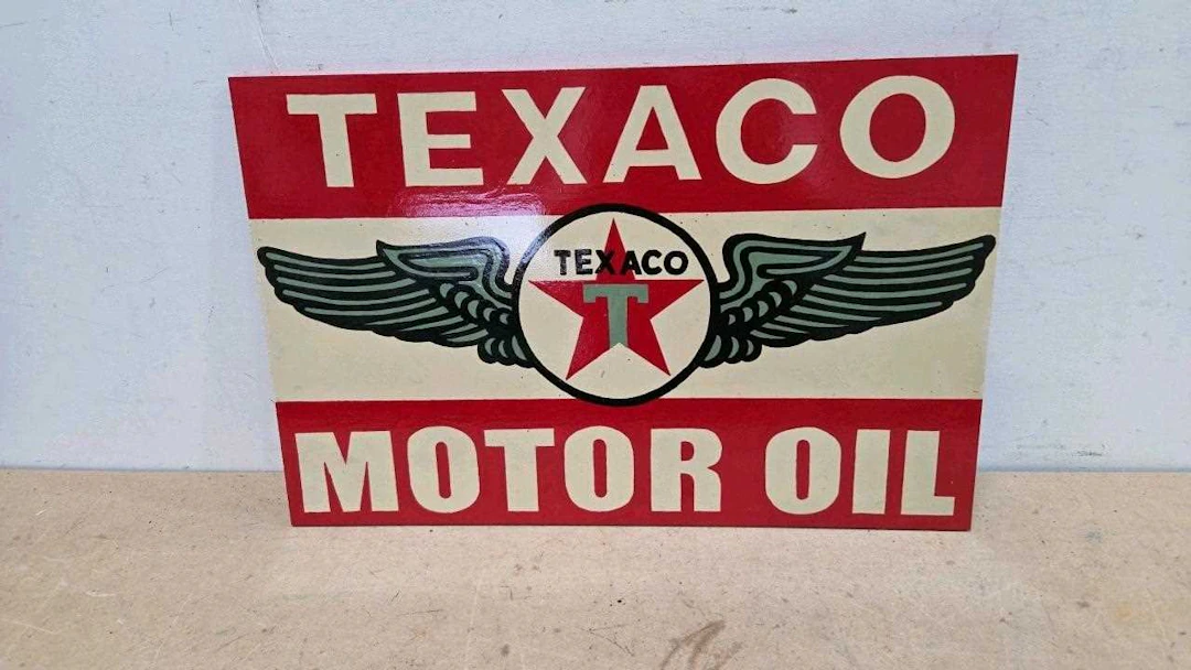 TEXACO MOTOR OIL WOODEN HAND PAINTED SIGN 24" X 16"