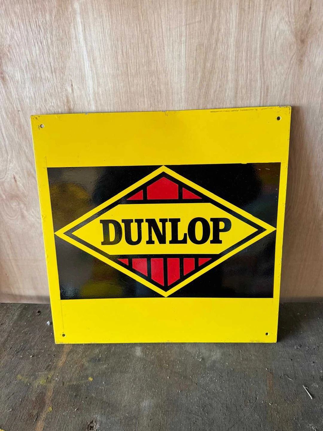 DUNLOP PAINTED REPRO ALLY SIGN 18" X 18"